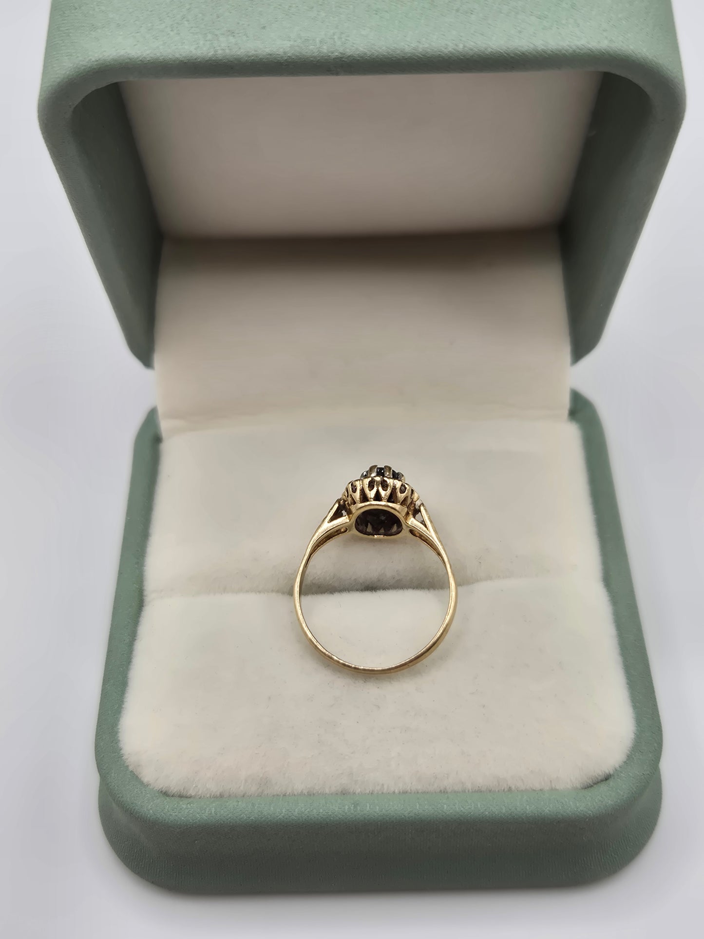 9ct gold sapphire and diamond ring