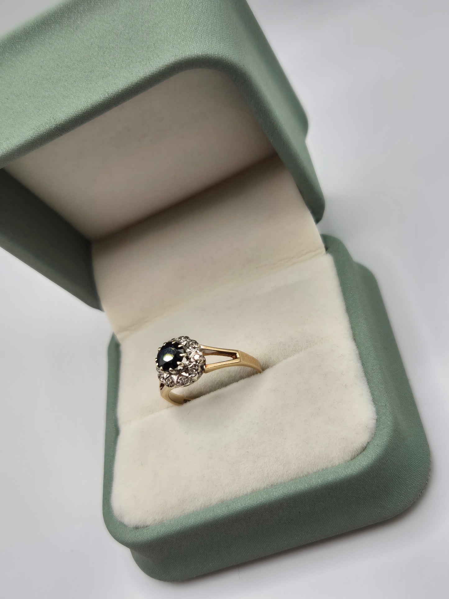 9ct gold sapphire and diamond ring