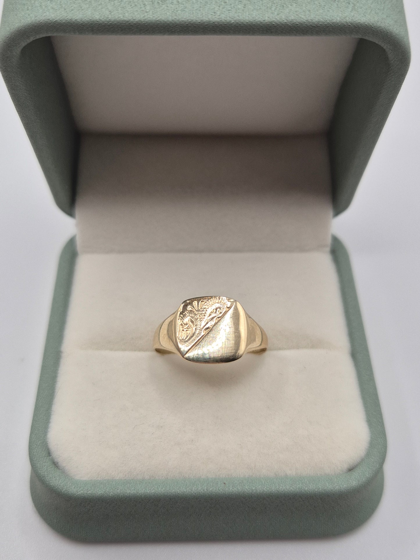 9ct gold signet ring
