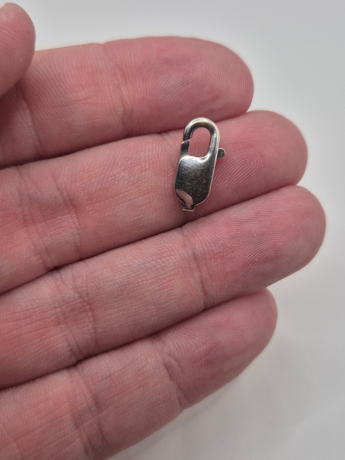 9ct white gold clasp