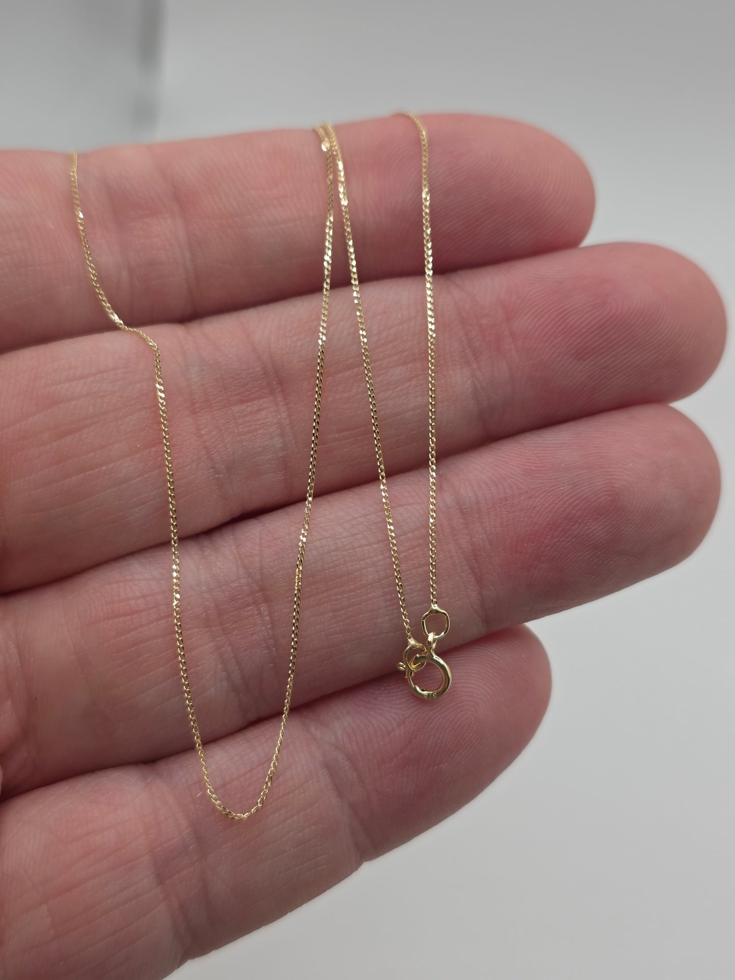 9ct curb gold chain (39)