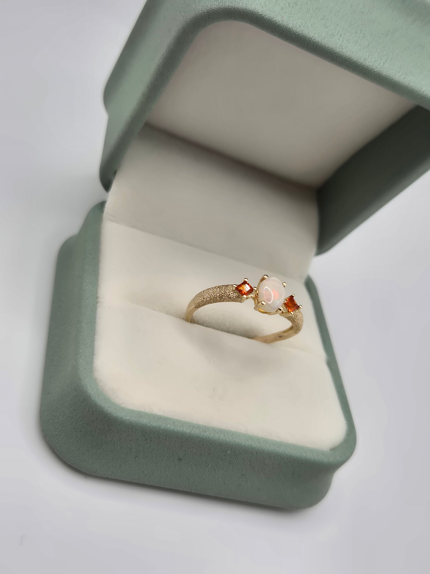 9ct gold opal and citrine ring
