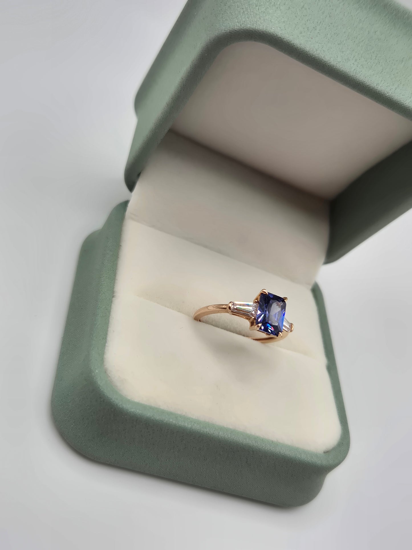 14ct rose gold tanzanite and zircon ring