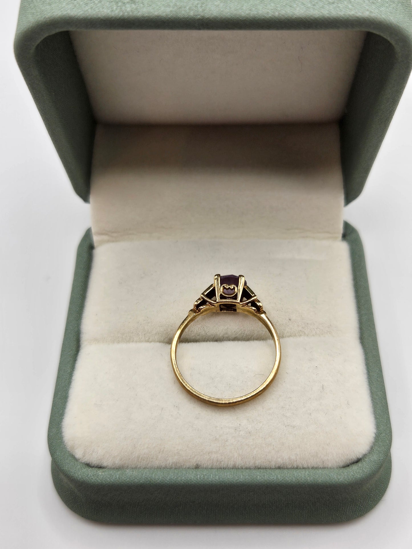 9ct gold amethyst ring