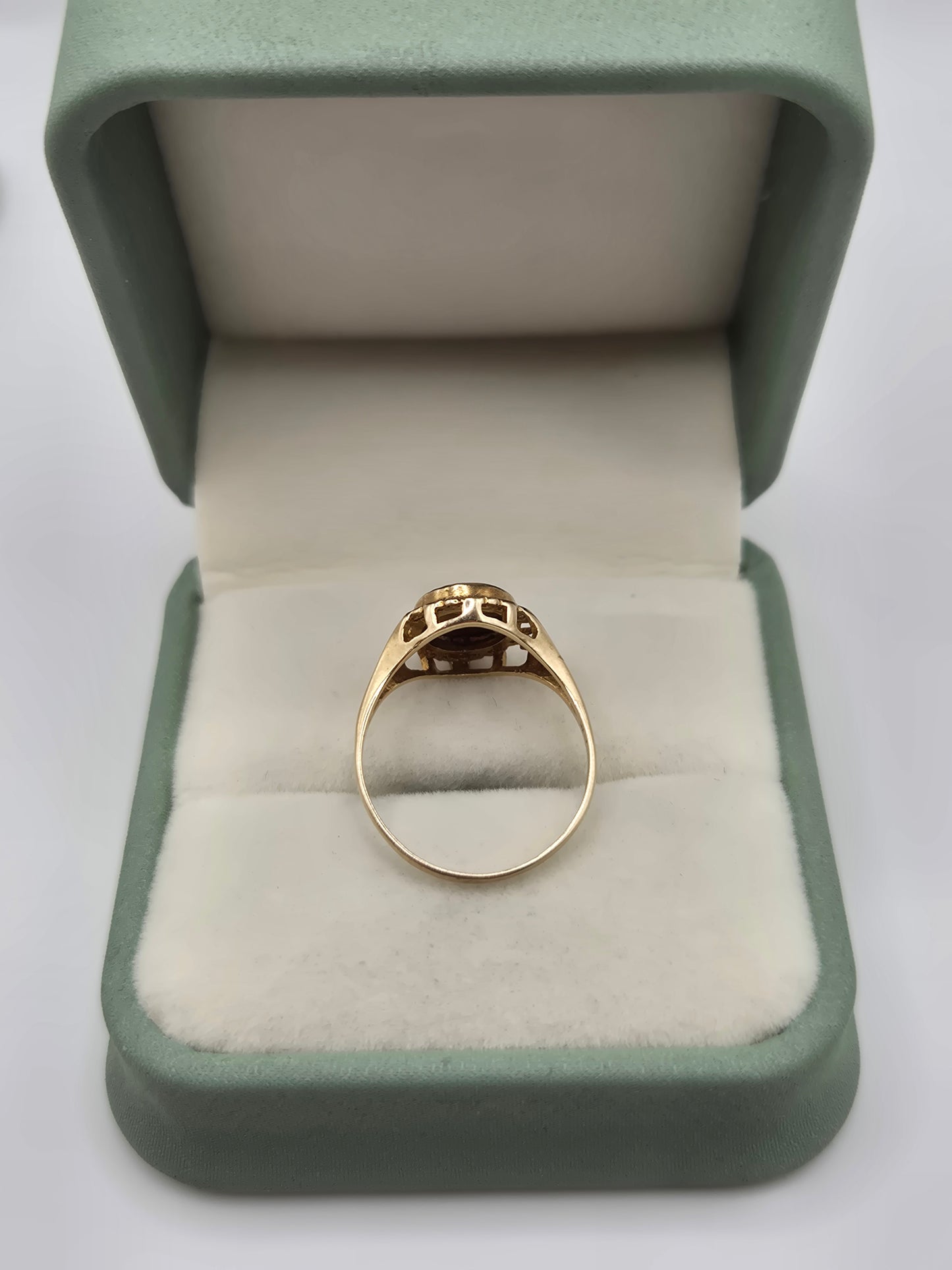 9ct gold signet ring