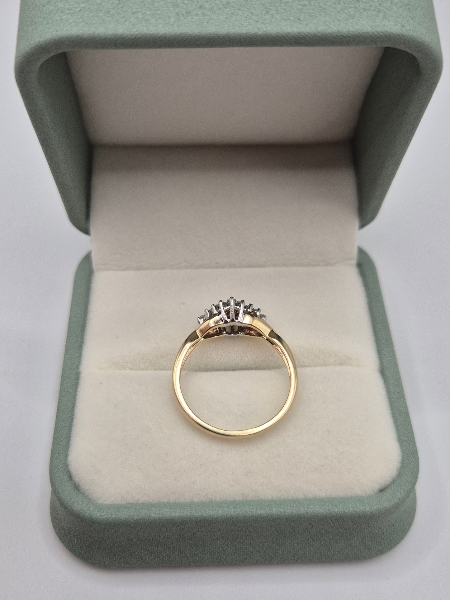 9ct gold diamond cluster ring