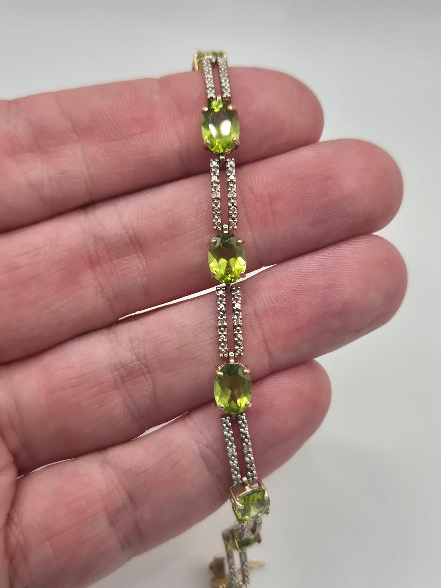 9ct gold peridot and diamond bracelet