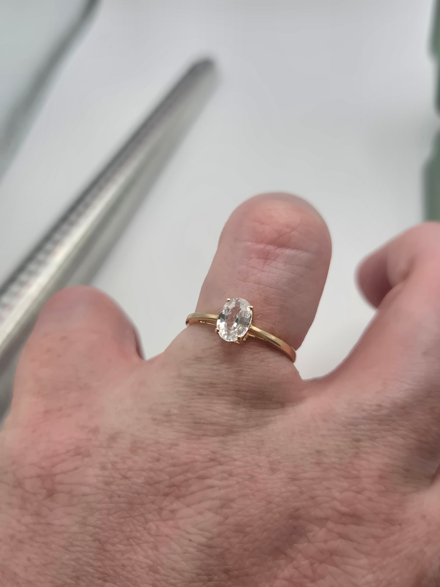 9ct gold white topaz ring