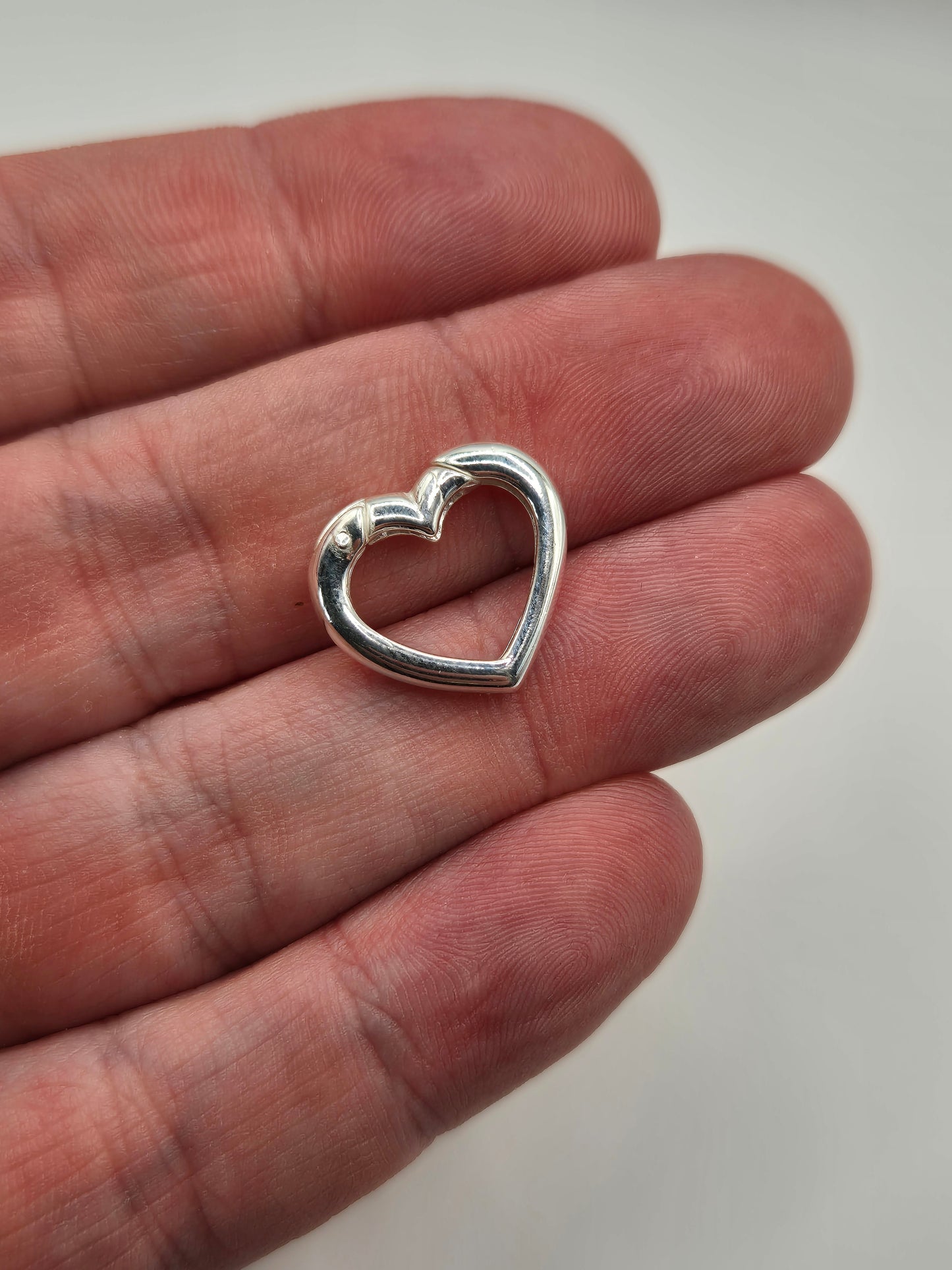 Silver heart clasp