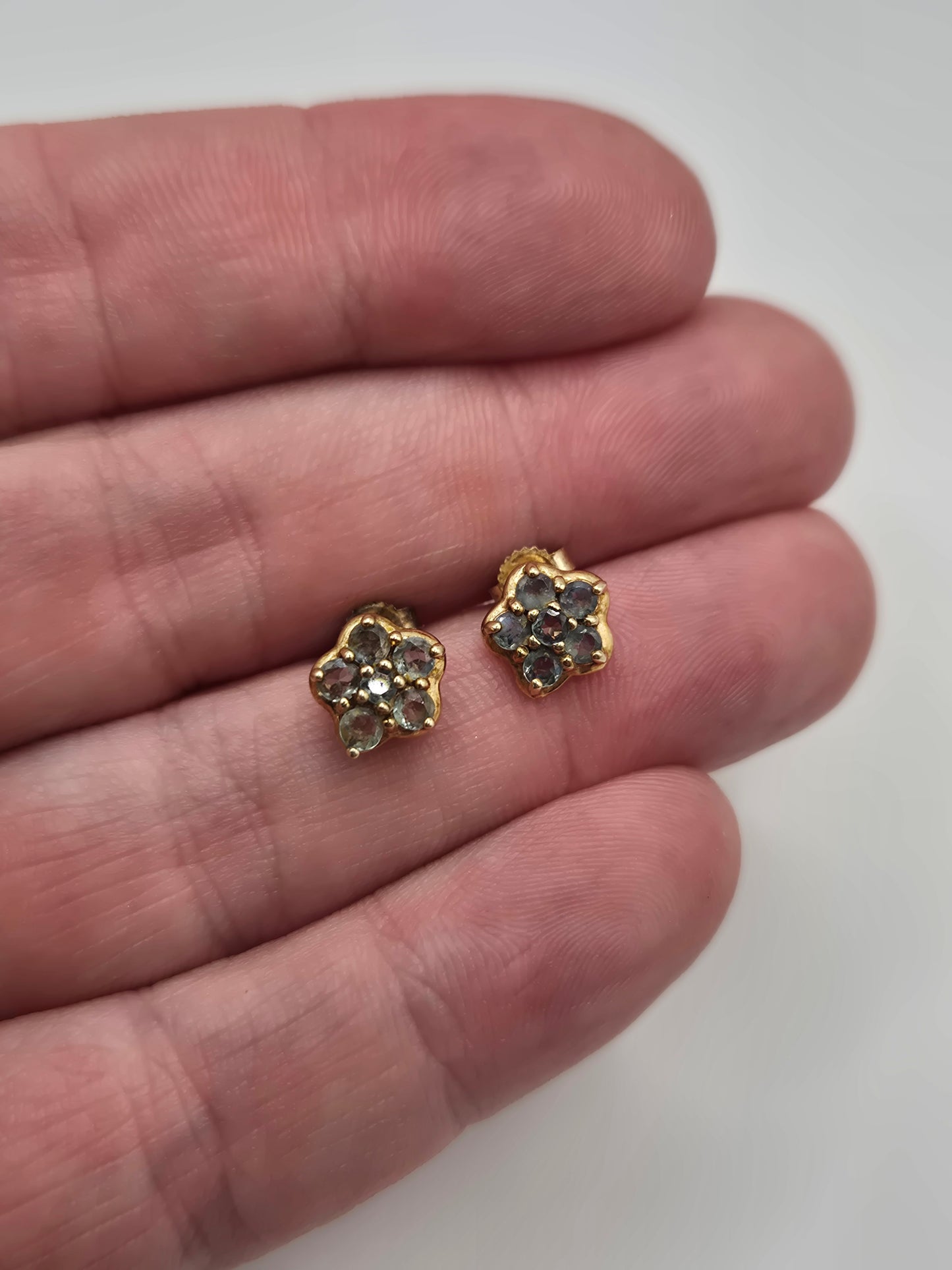 9ct gold spinel earrings