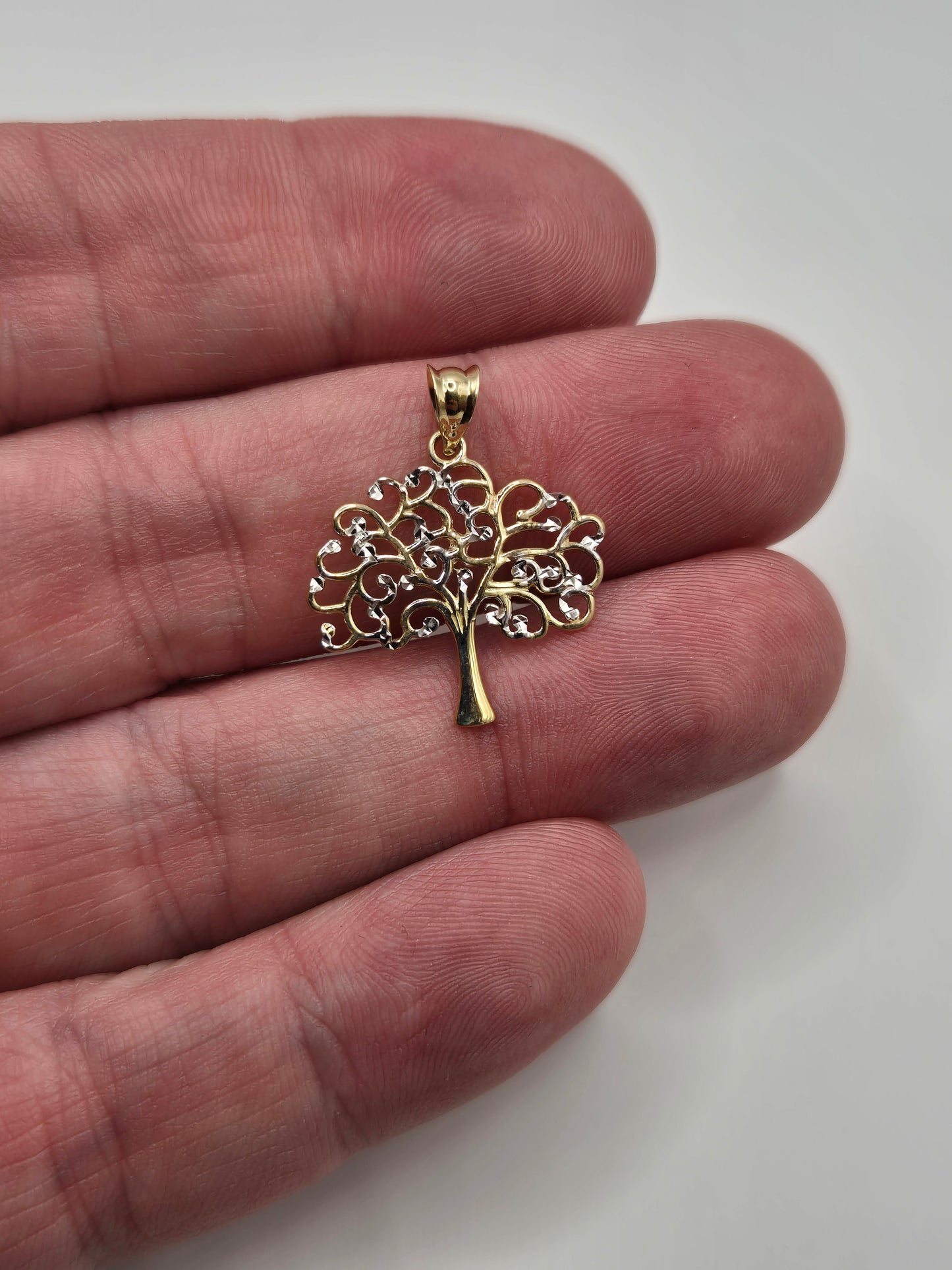 9ct gold tree of life pendant