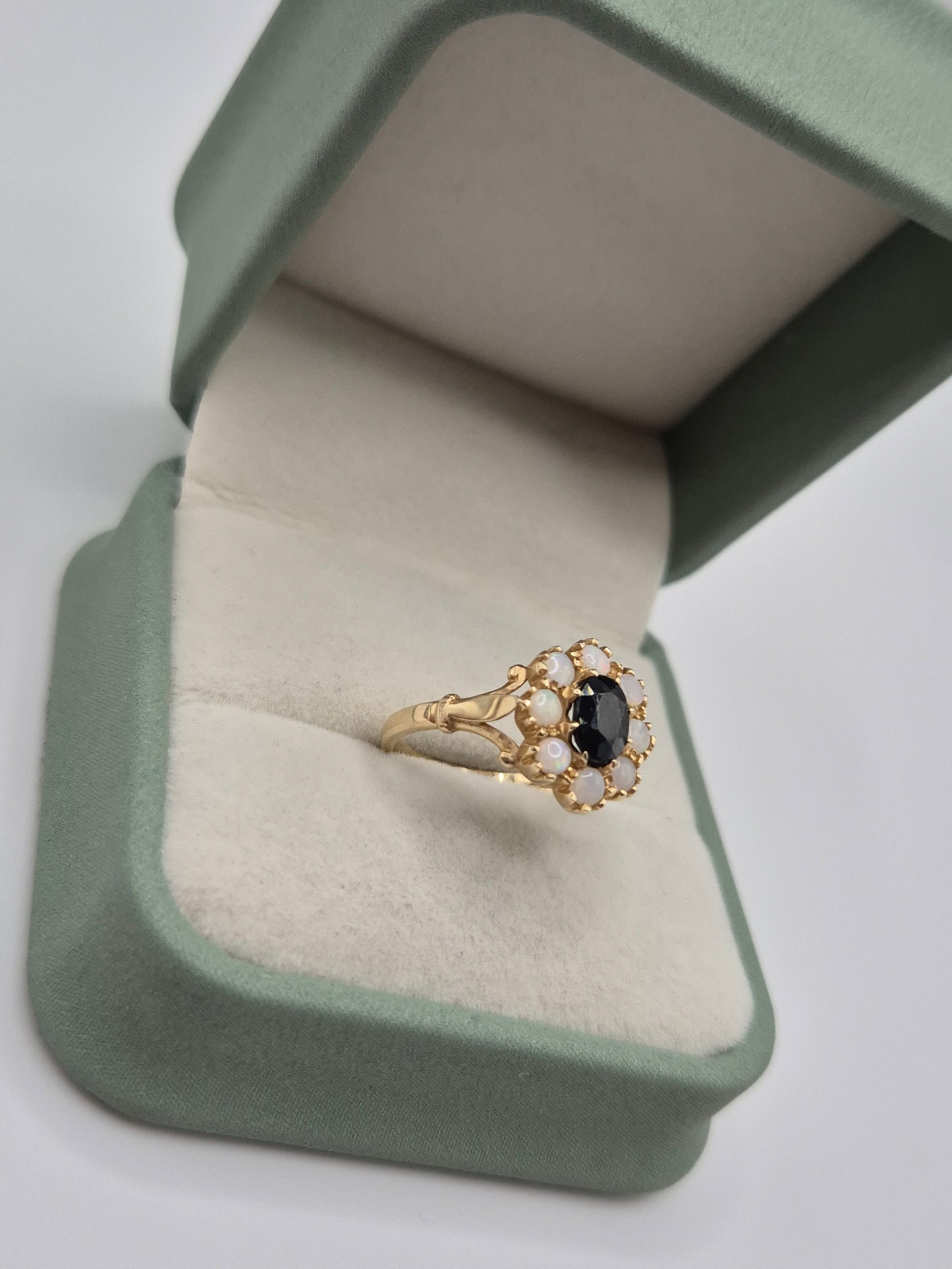 14ct gold sapphire and opal ring