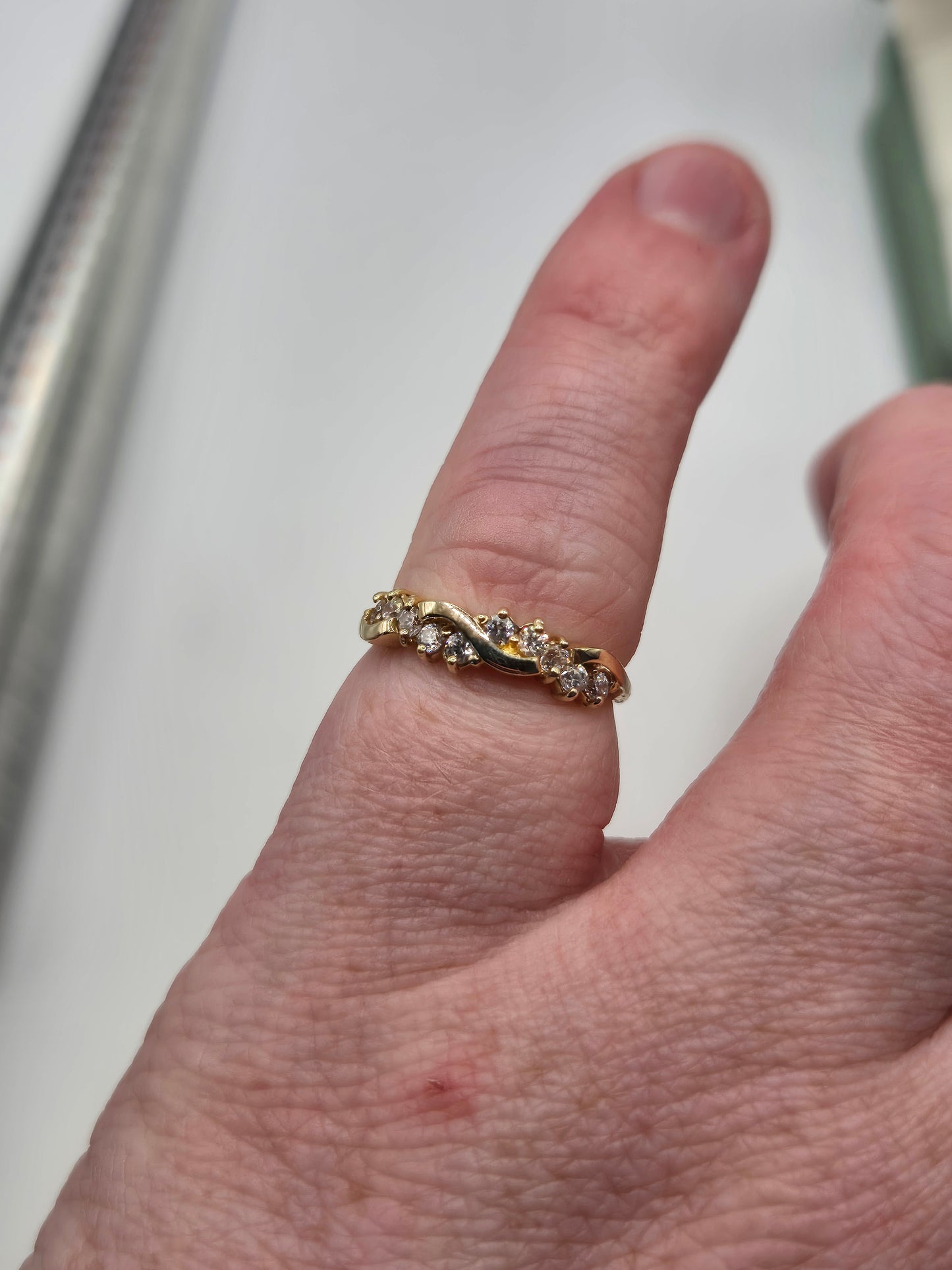 9ct gold cz ring