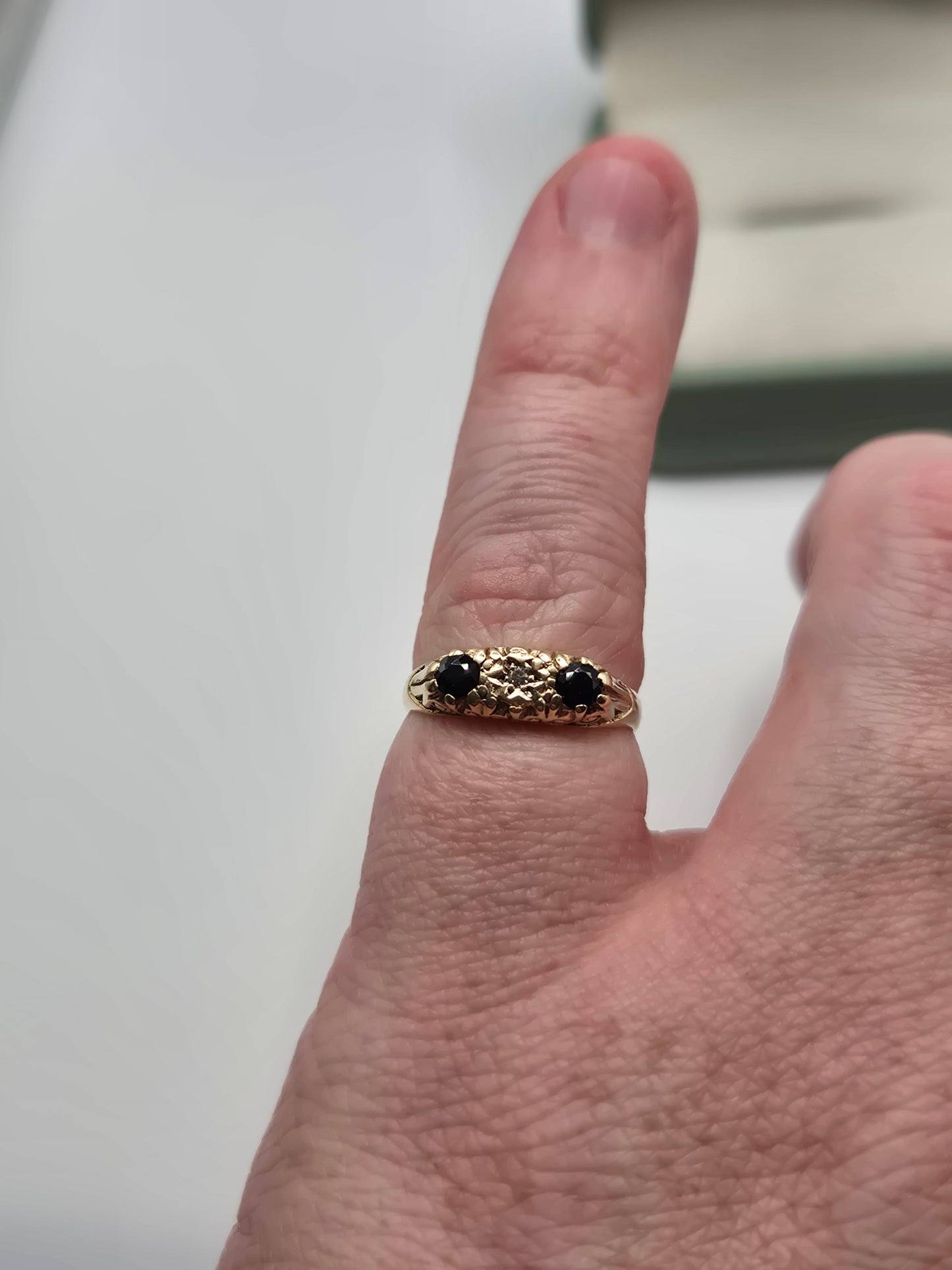 9ct gold sapphire and diamond ring
