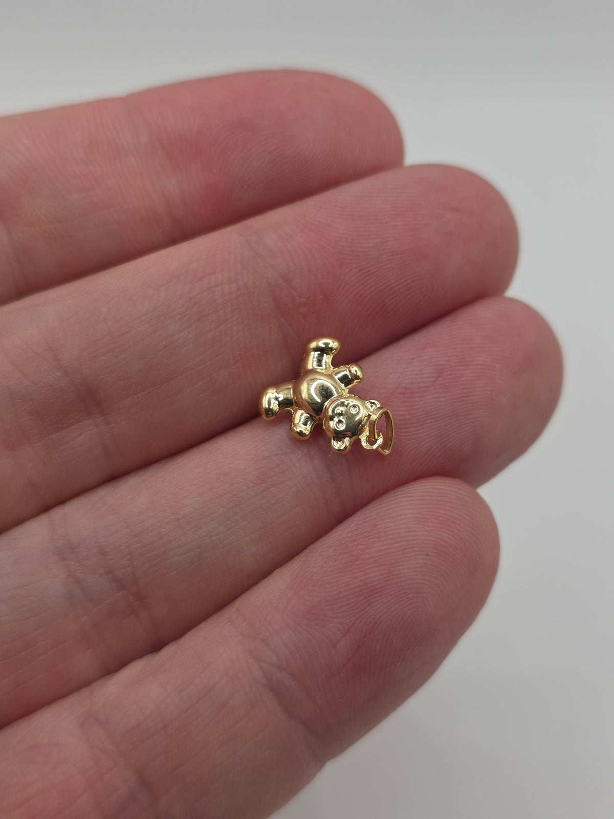 9ct gold bear charm