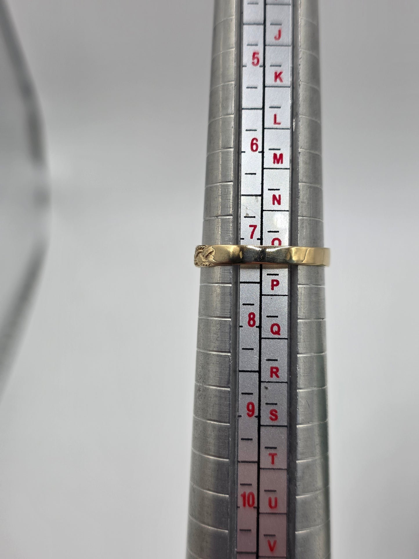 9ct gold ring