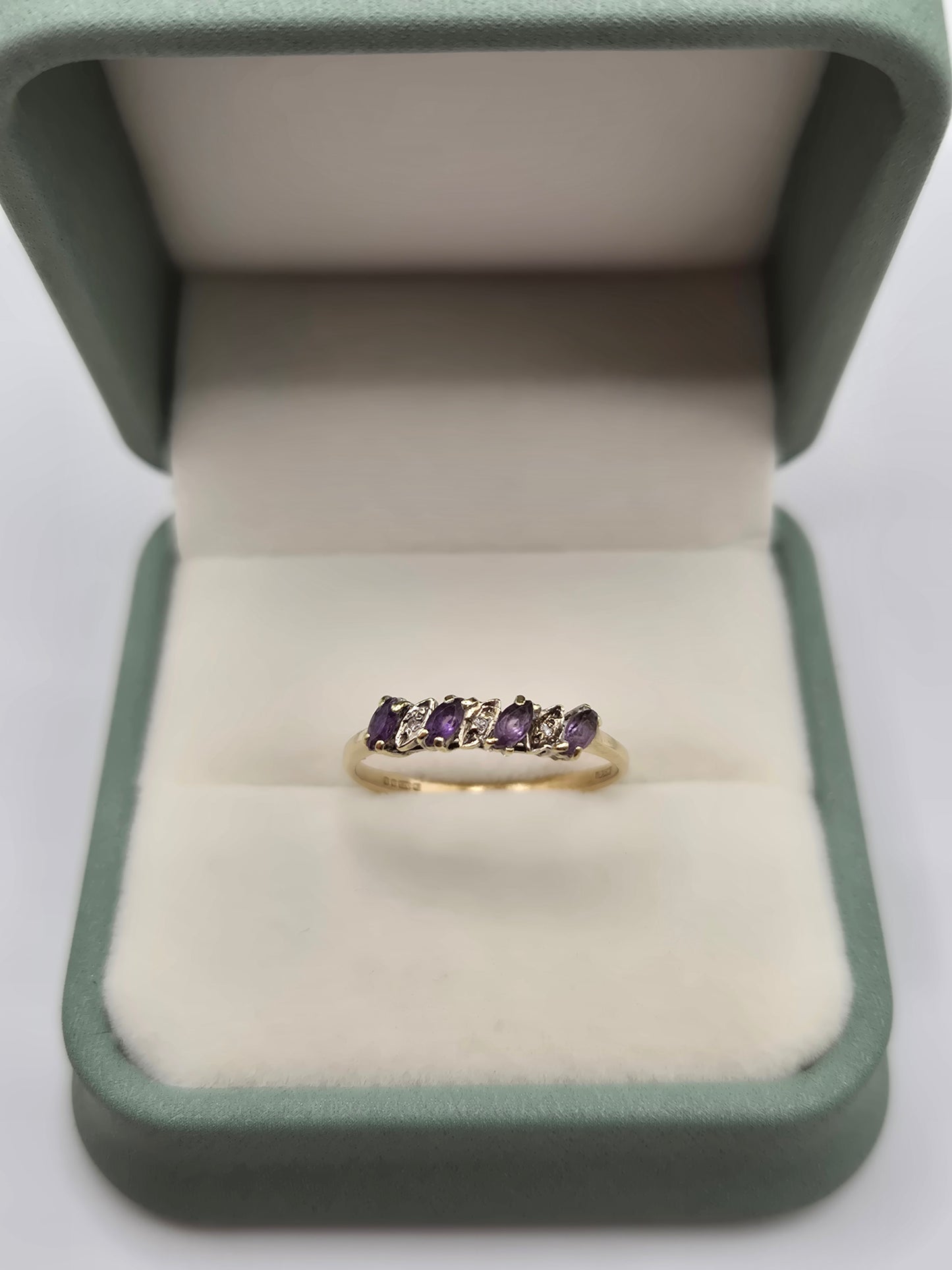 9ct gold amethyst and diamond ring