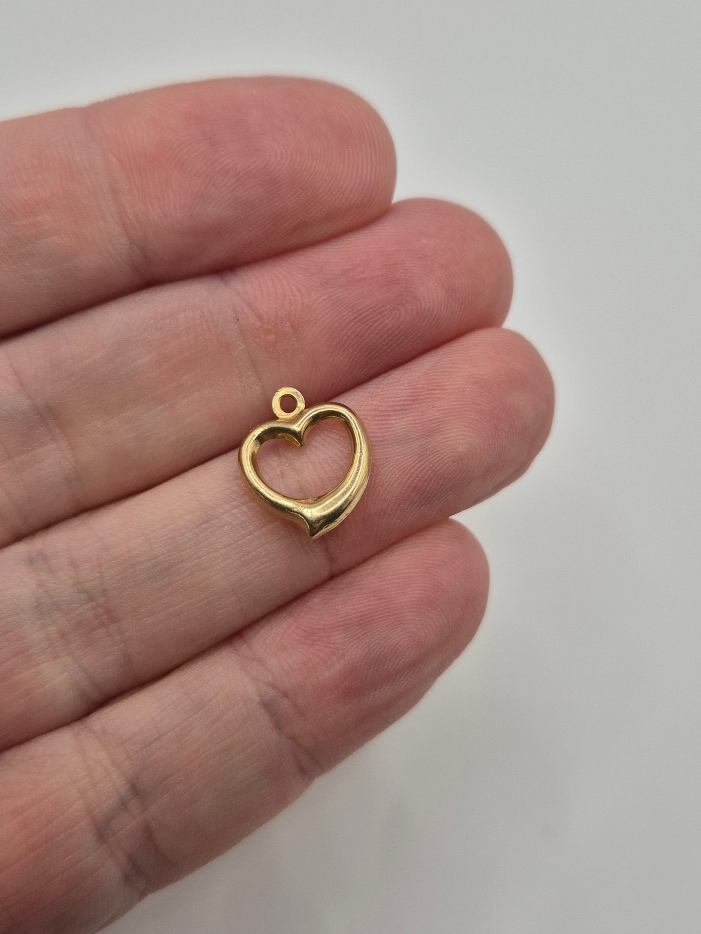 9ct gold heart charm