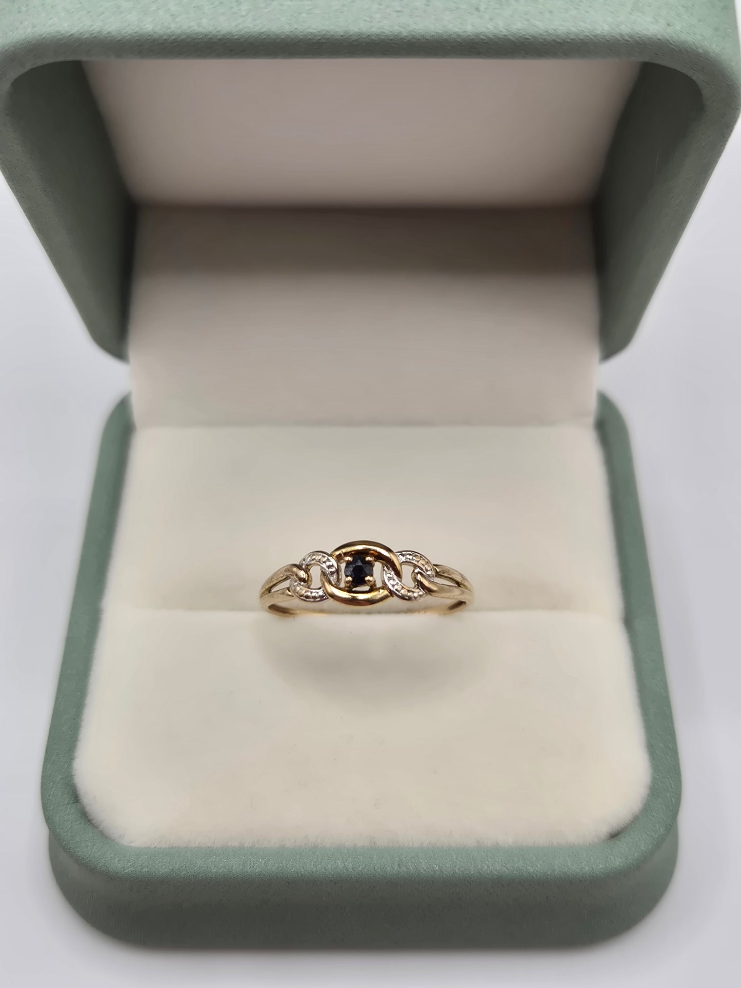 9ct gold sapphire ring