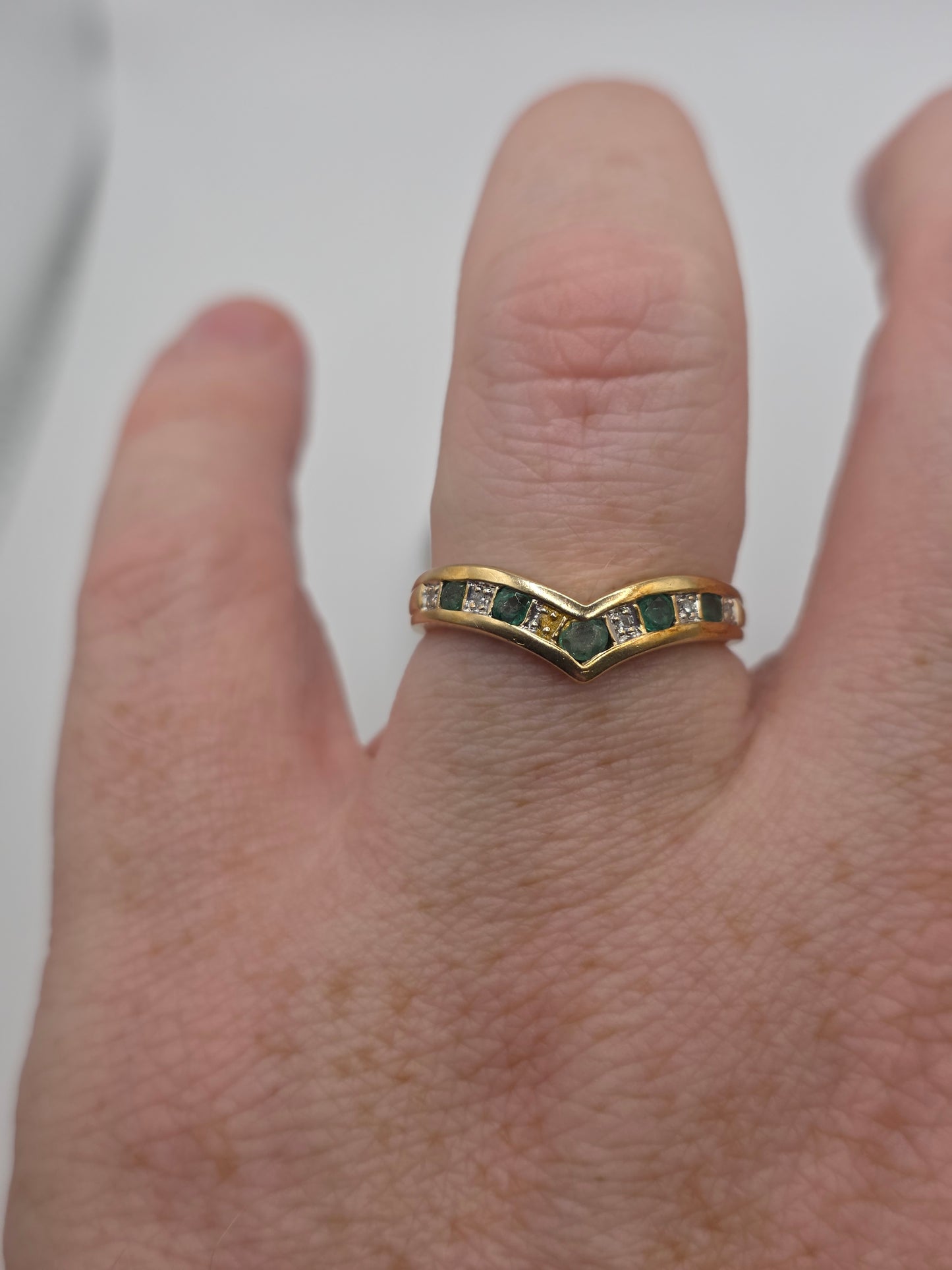 9ct gold emerald and diamond wishbone ring