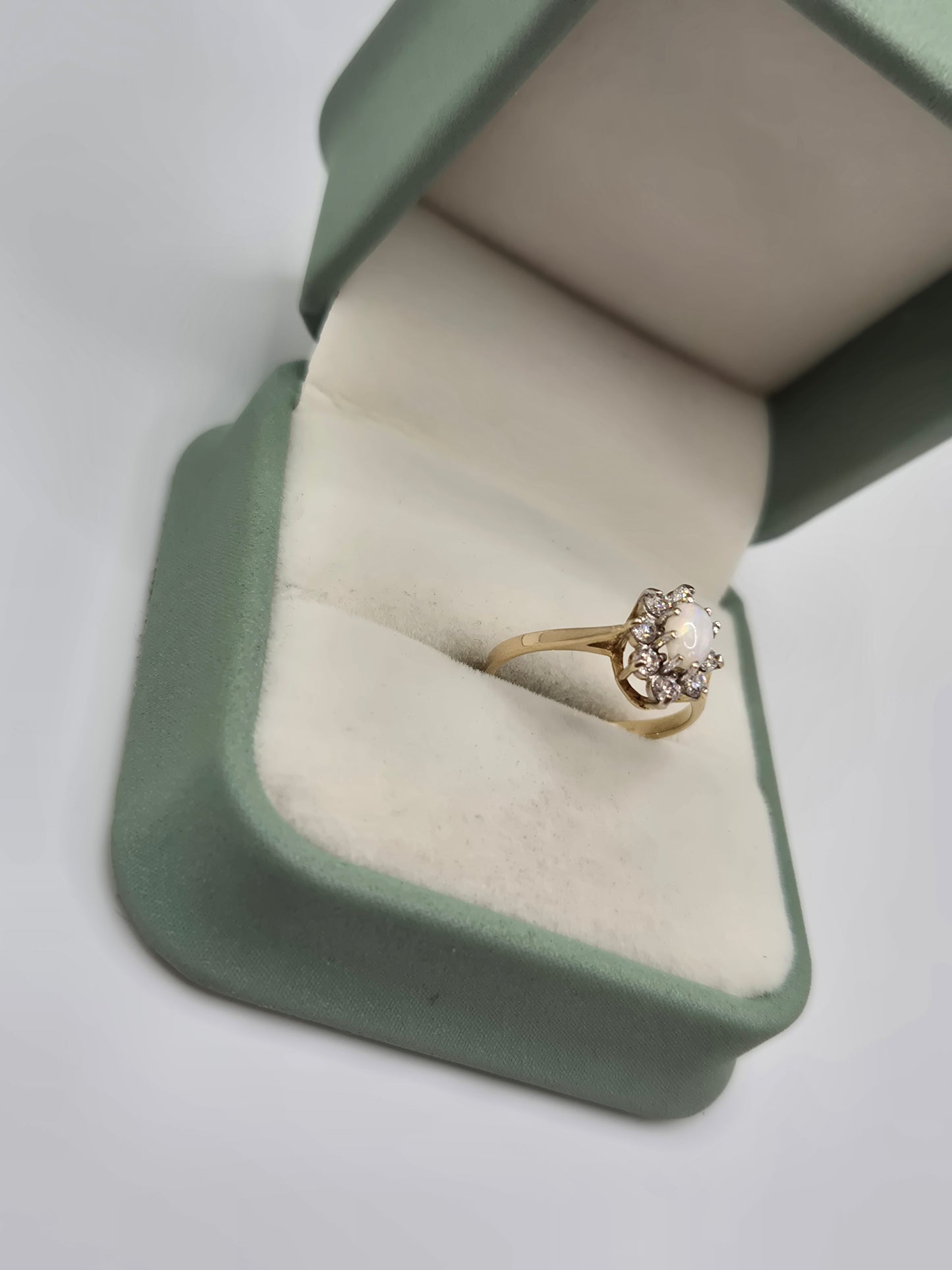 9ct gold opal and cz ring