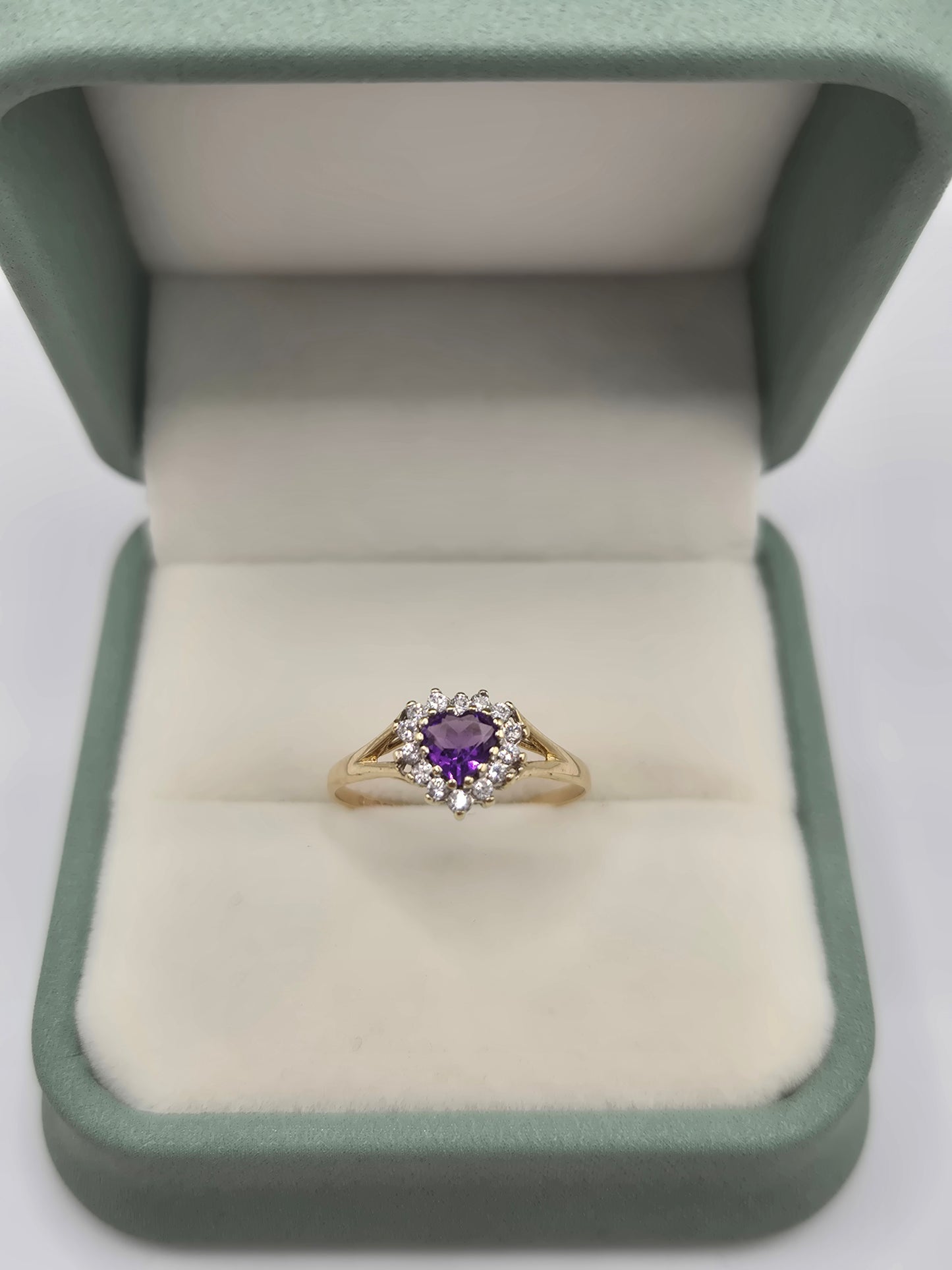9ct gold amethyst and cz heart ring