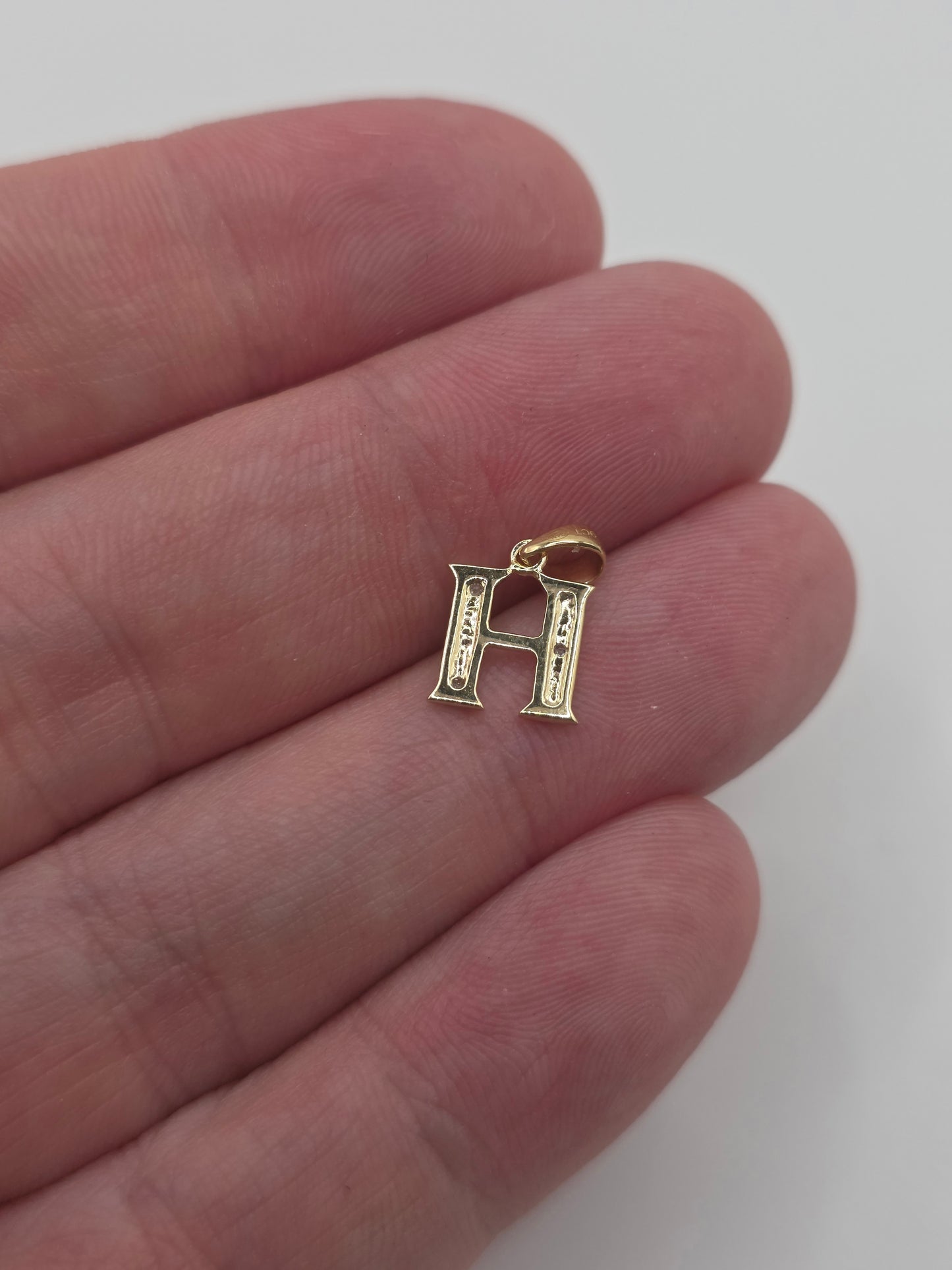 9ct gold diamond initial H pendant
