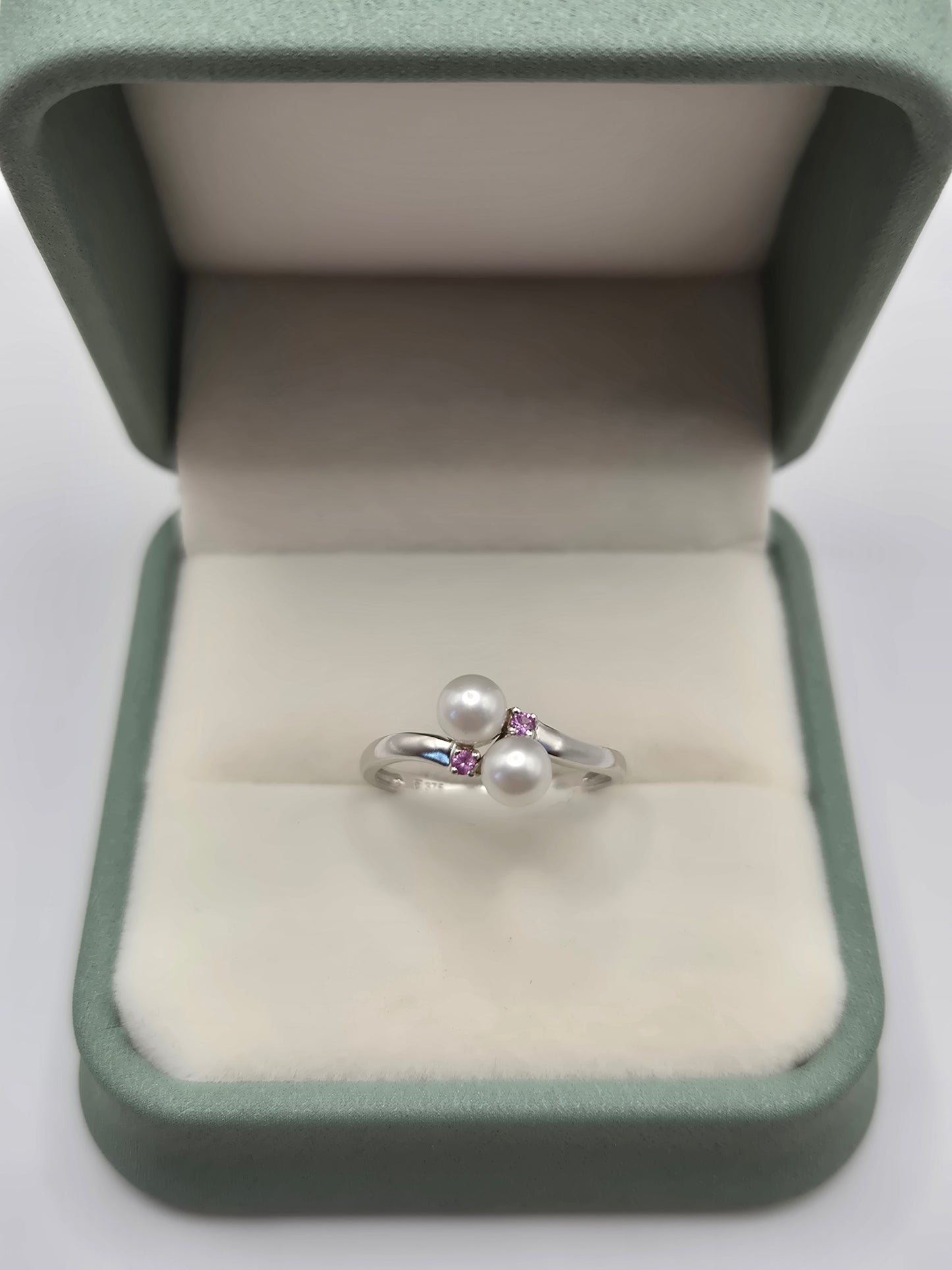 9ct white gold pearl and pink topaz ring