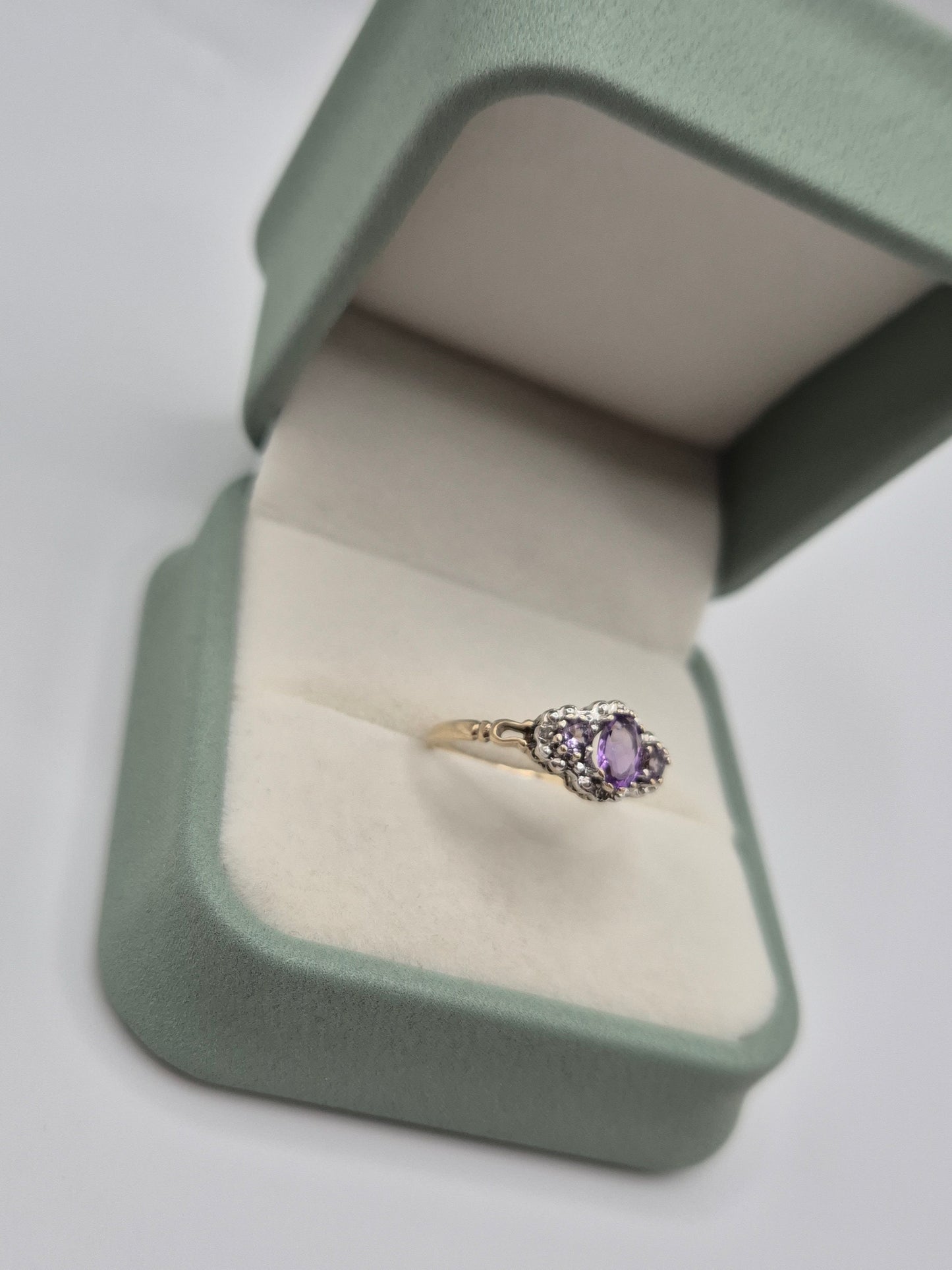 9ct gold amethyst and diamond ring