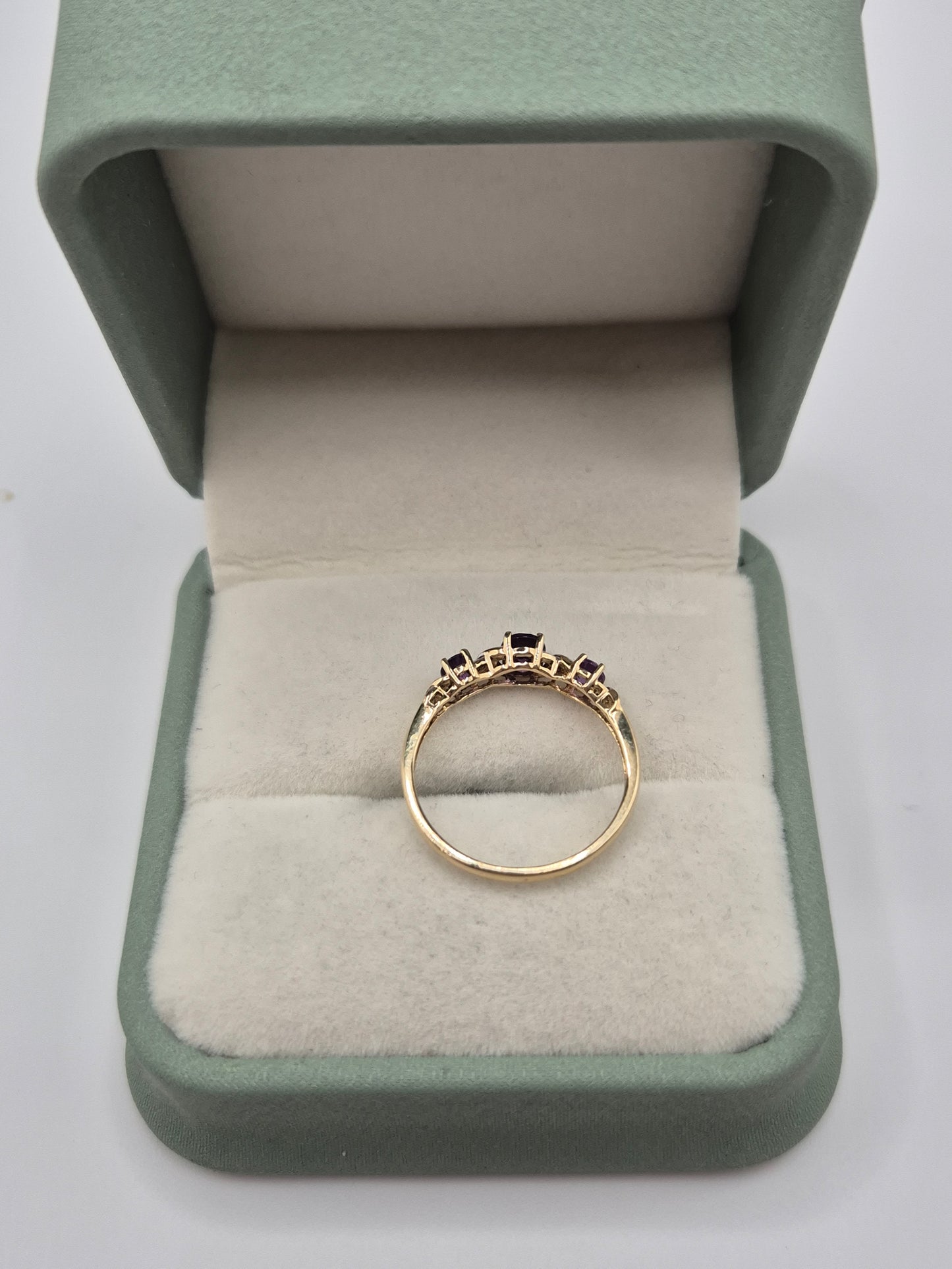 9ct gold amethyst and diamond ring