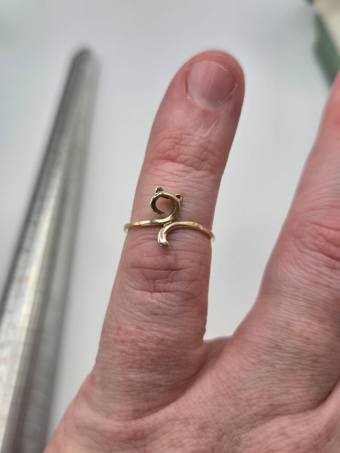 9ct gold cat ring