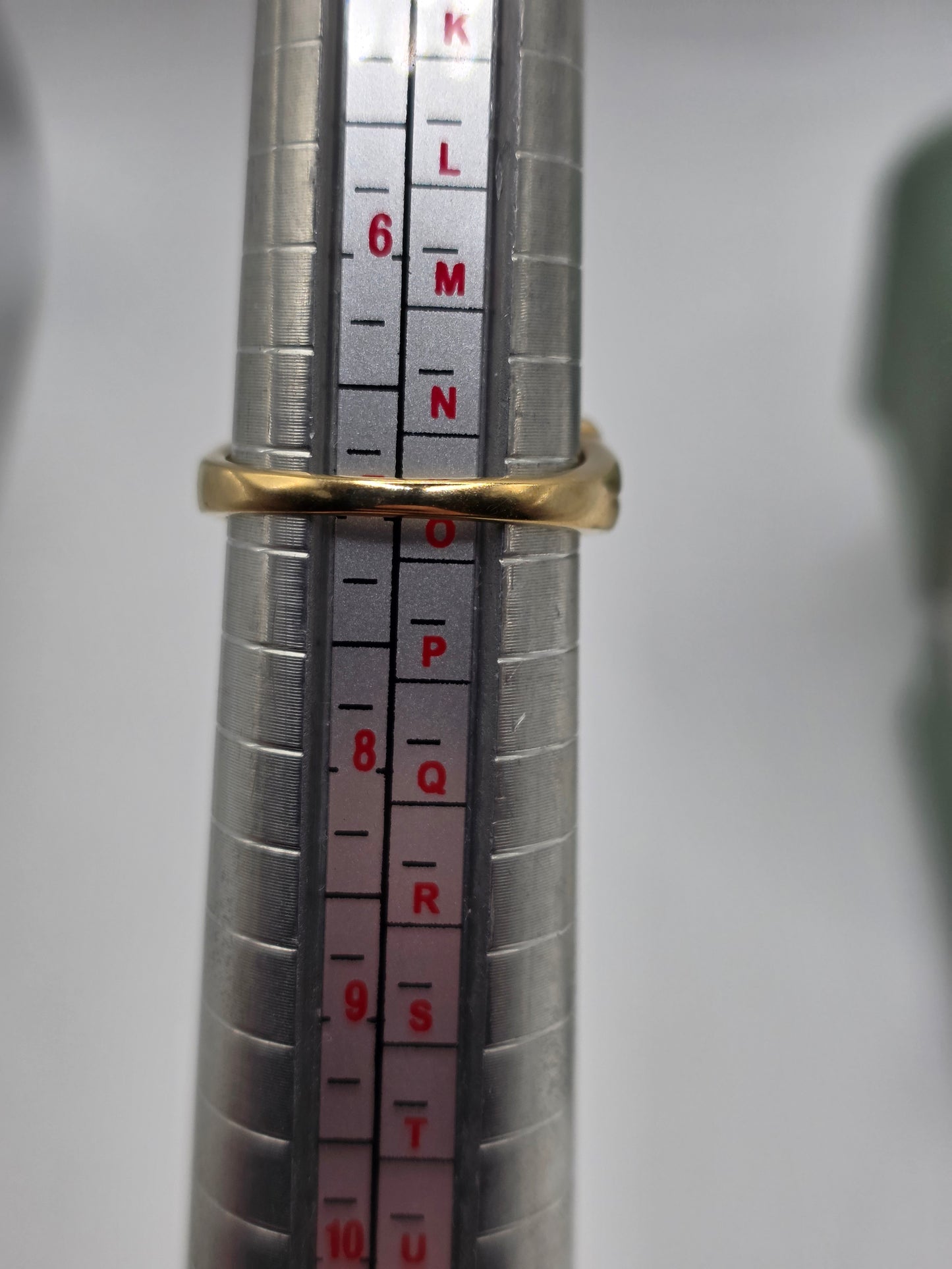 9ct gold sapphire ring