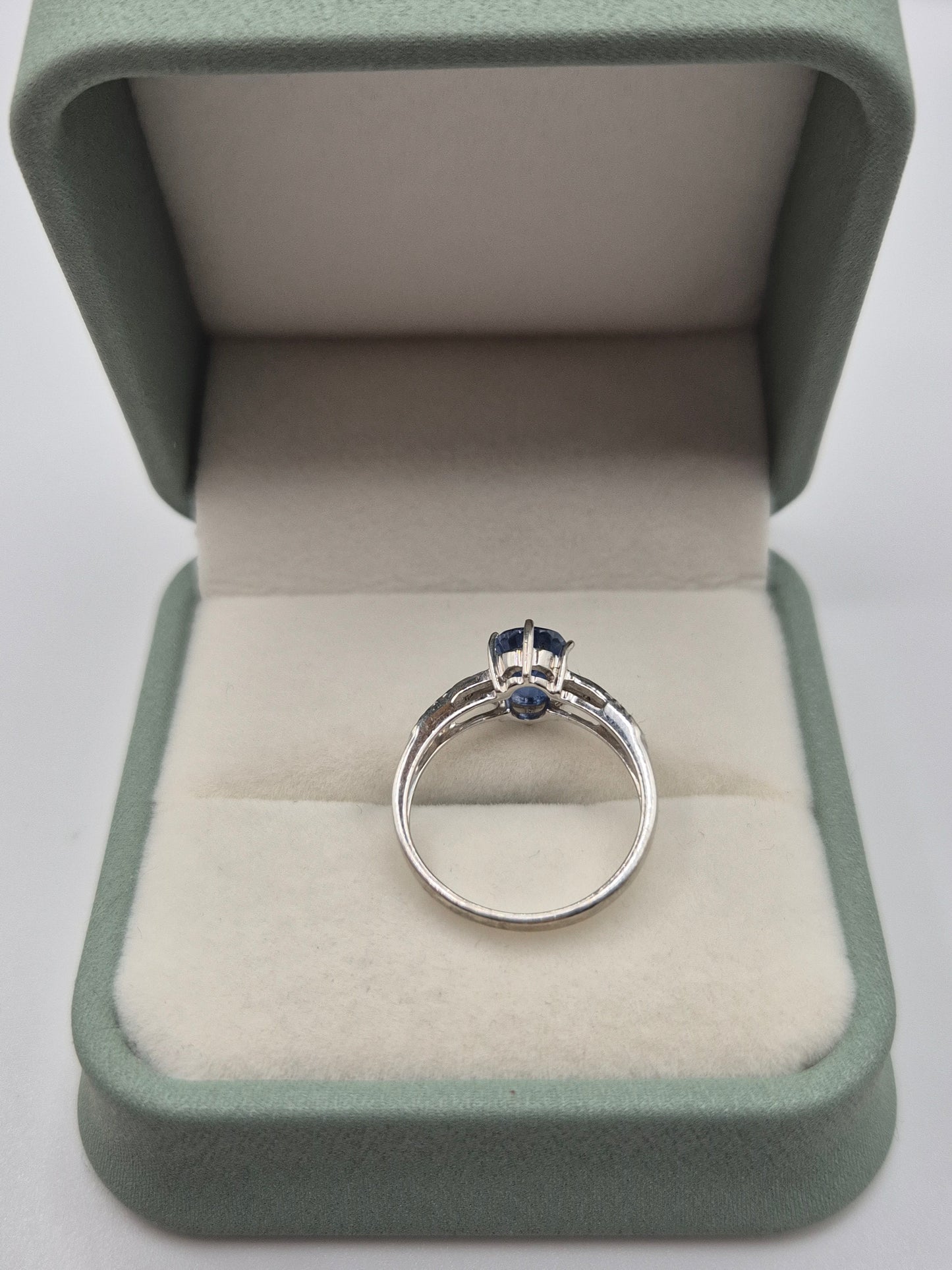 9ct white gold sapphire and diamond ring