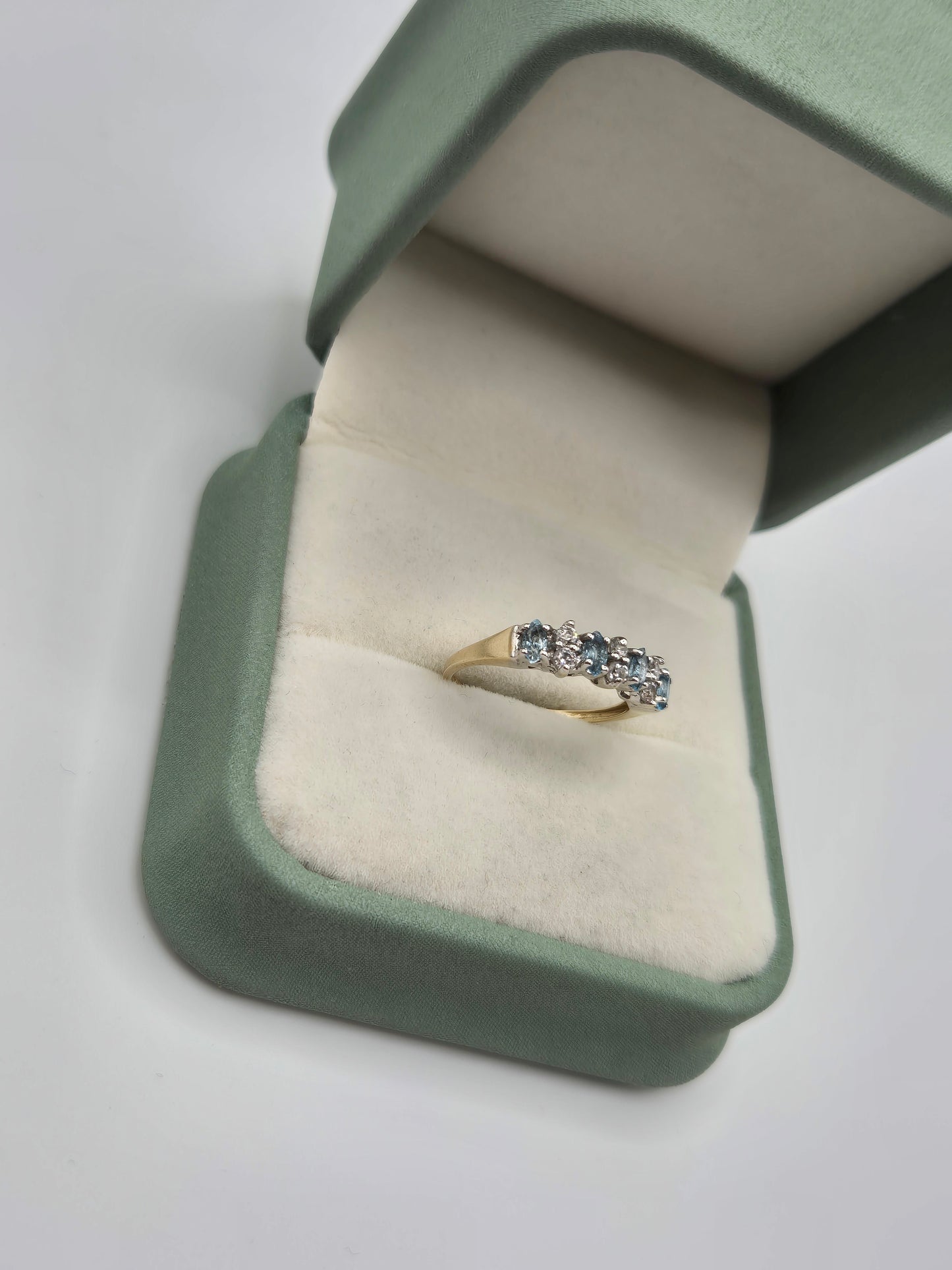 9ct gold topaz and cz ring
