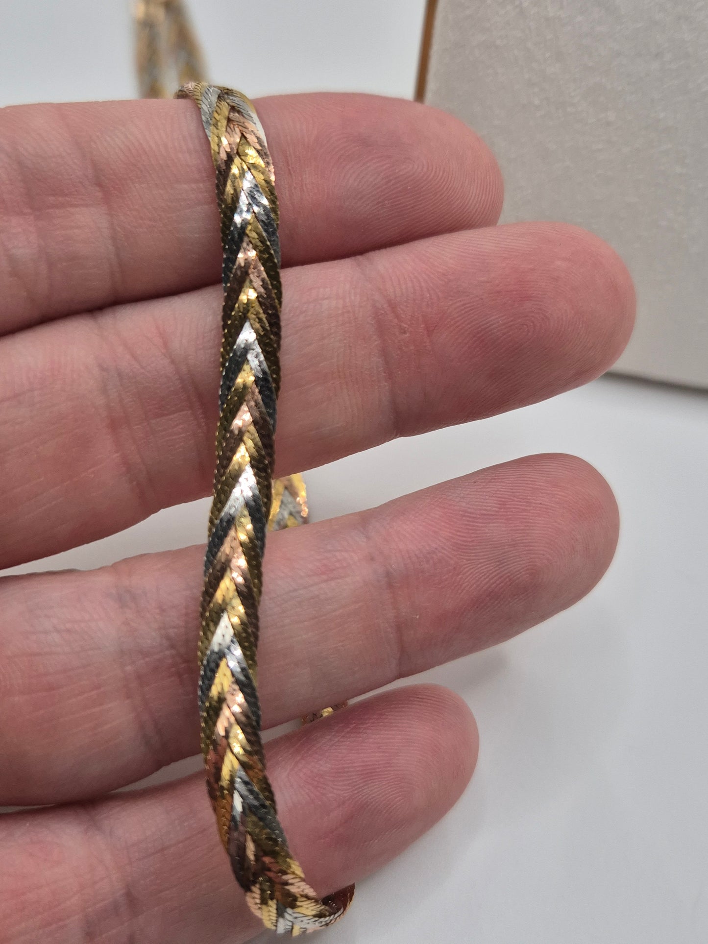 9ct tri gold necklace