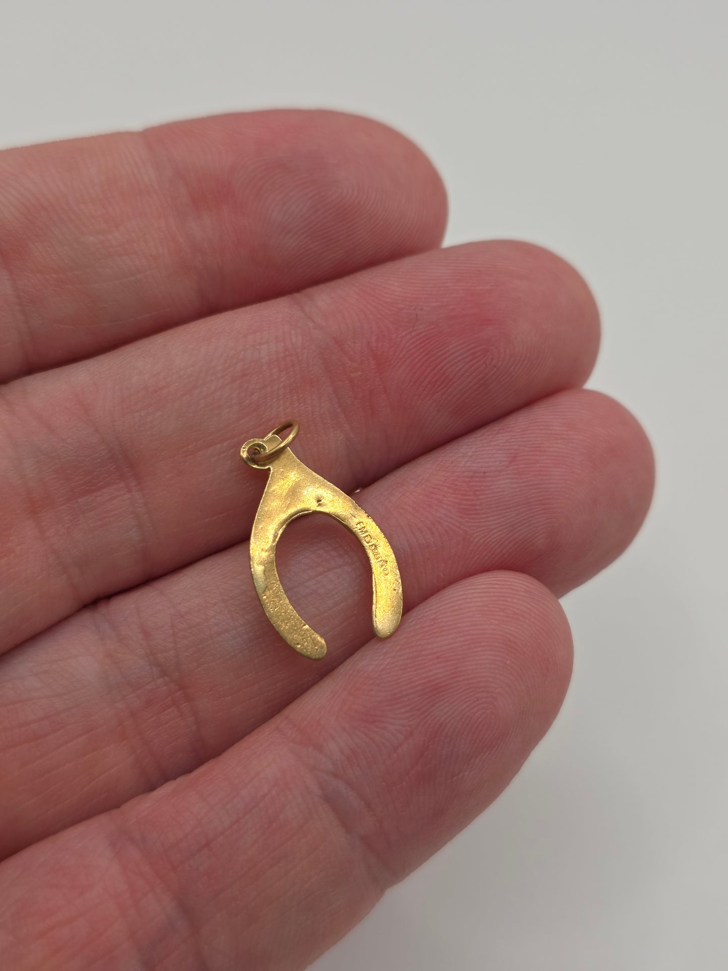 9ct gold wishbone charm