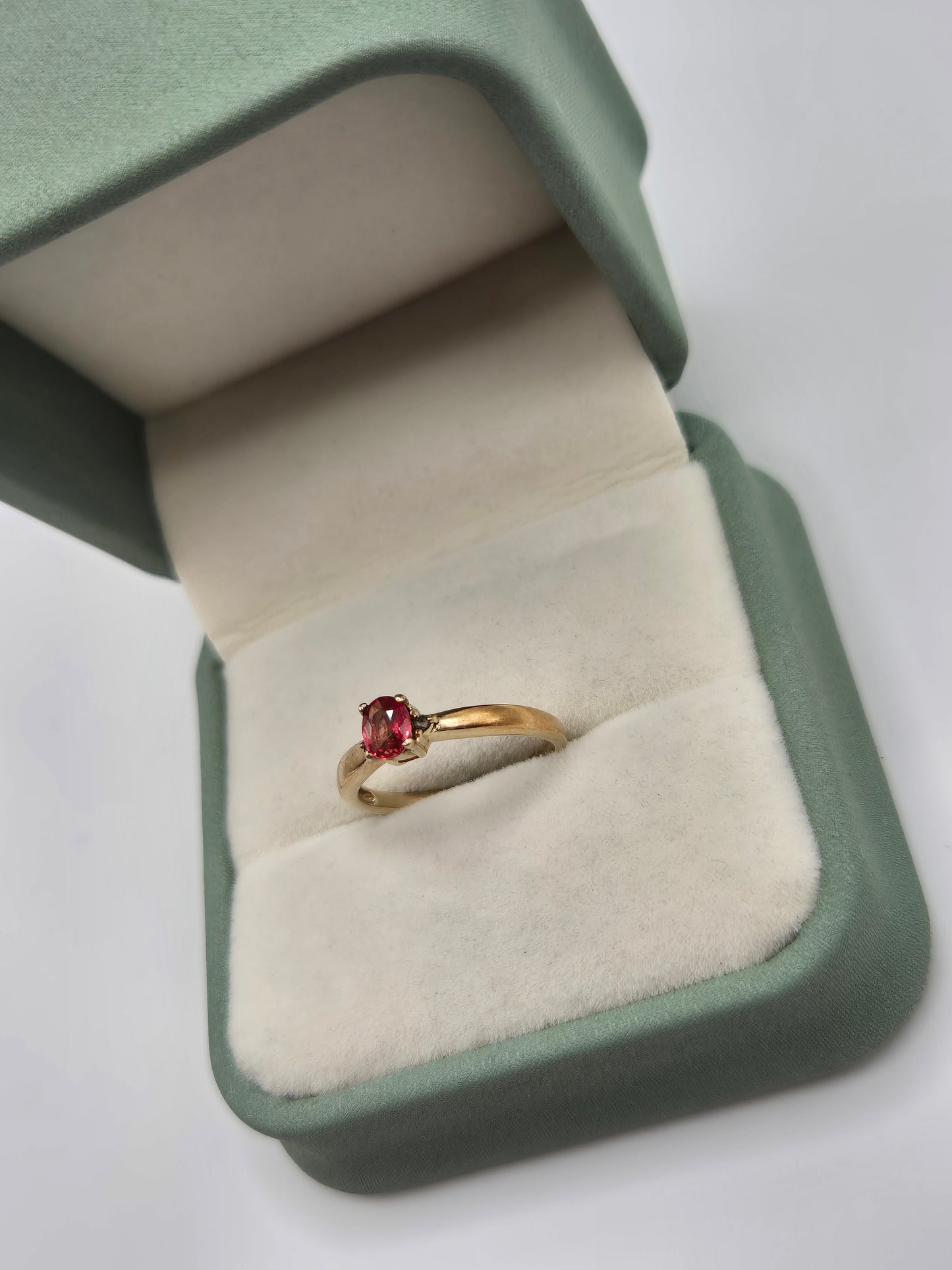 9ct gold tourmaline ring