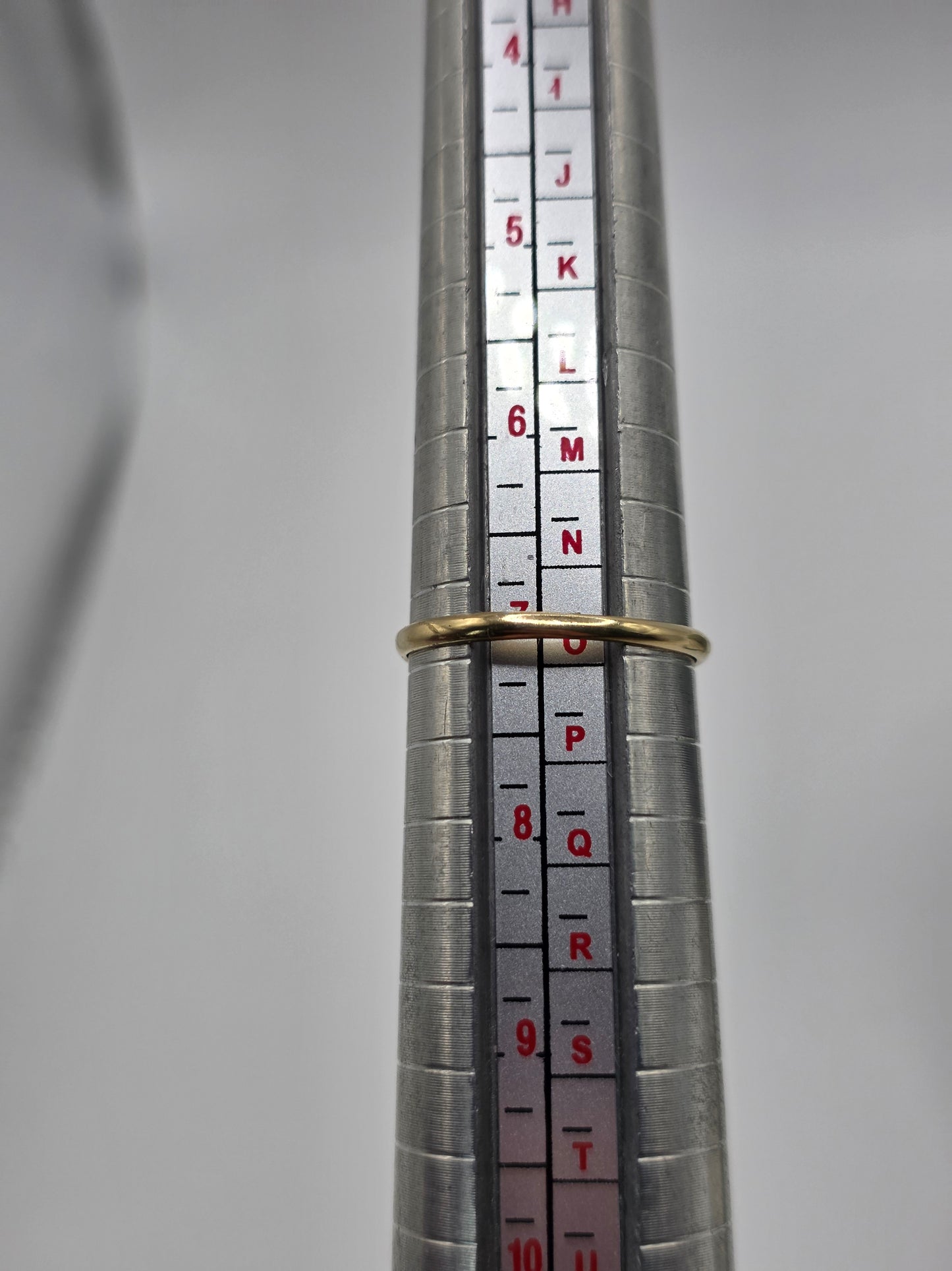 9ct gold onyx ring