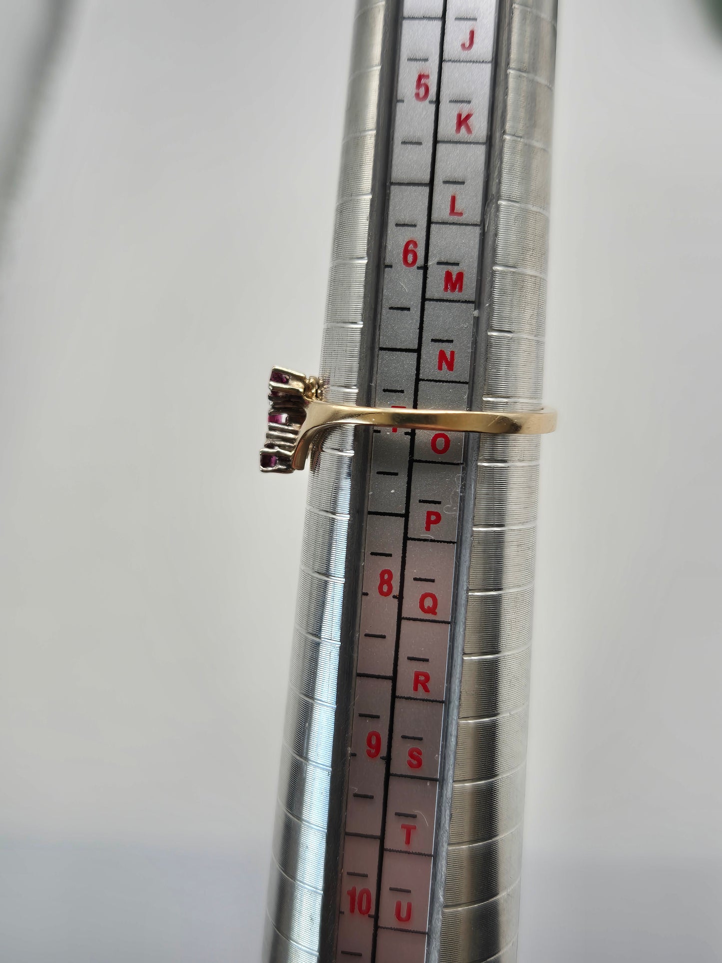 9ct gold ruby and diamond ring
