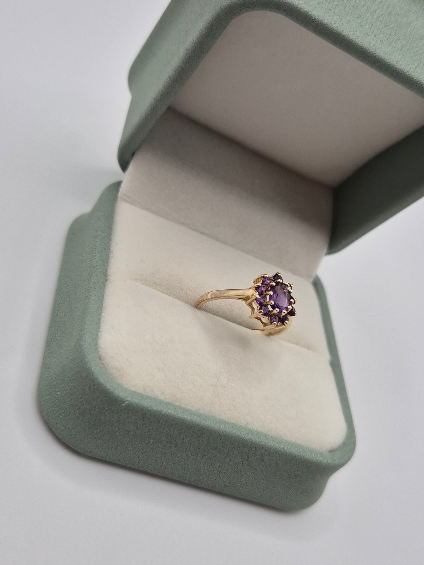9ct gold amethyst cluster ring