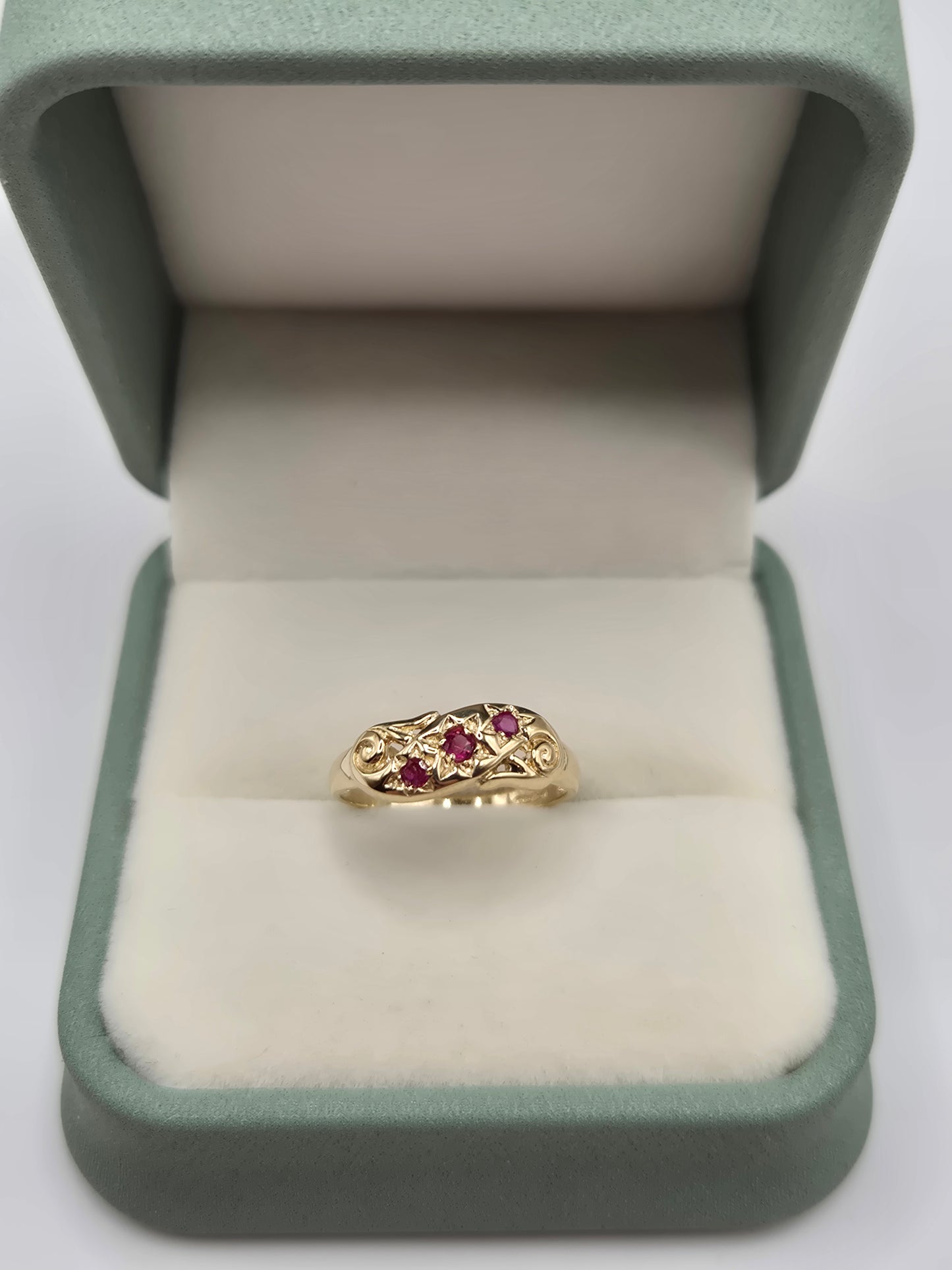 9ct gold ruby gypsy ring