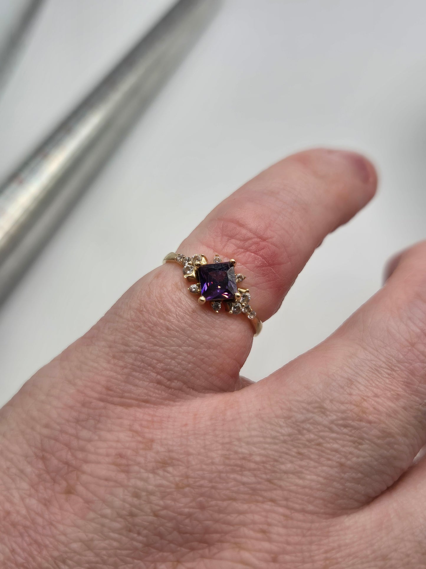 9ct gold amethyst and white topaz ring