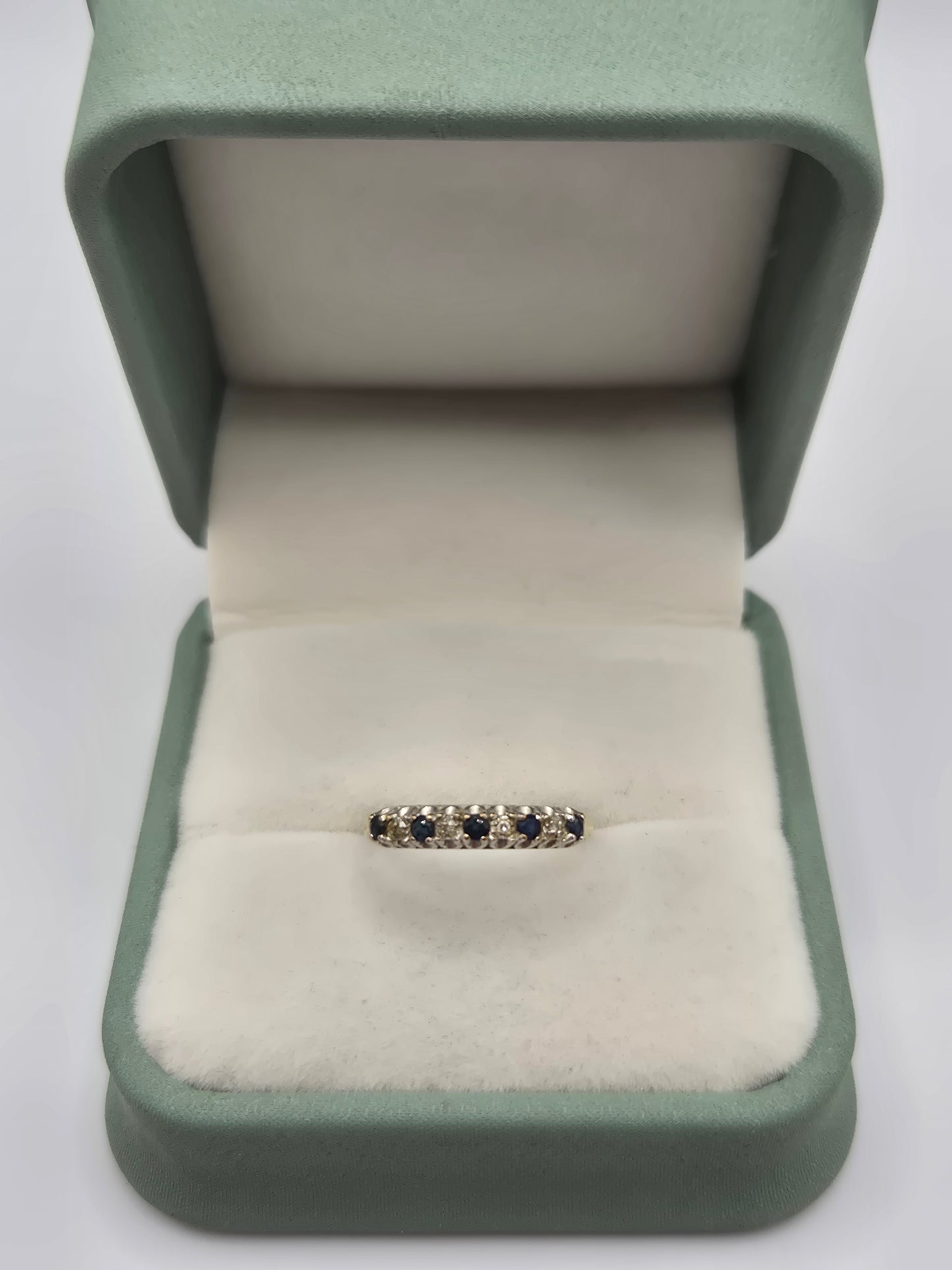 9ct gold sapphire and diamond ring