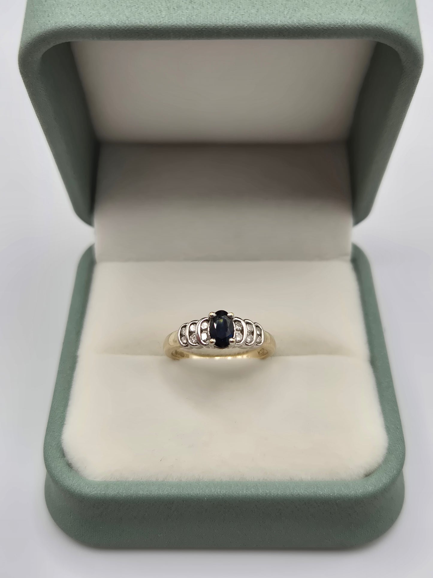 9ct gold sapphire and diamond ring