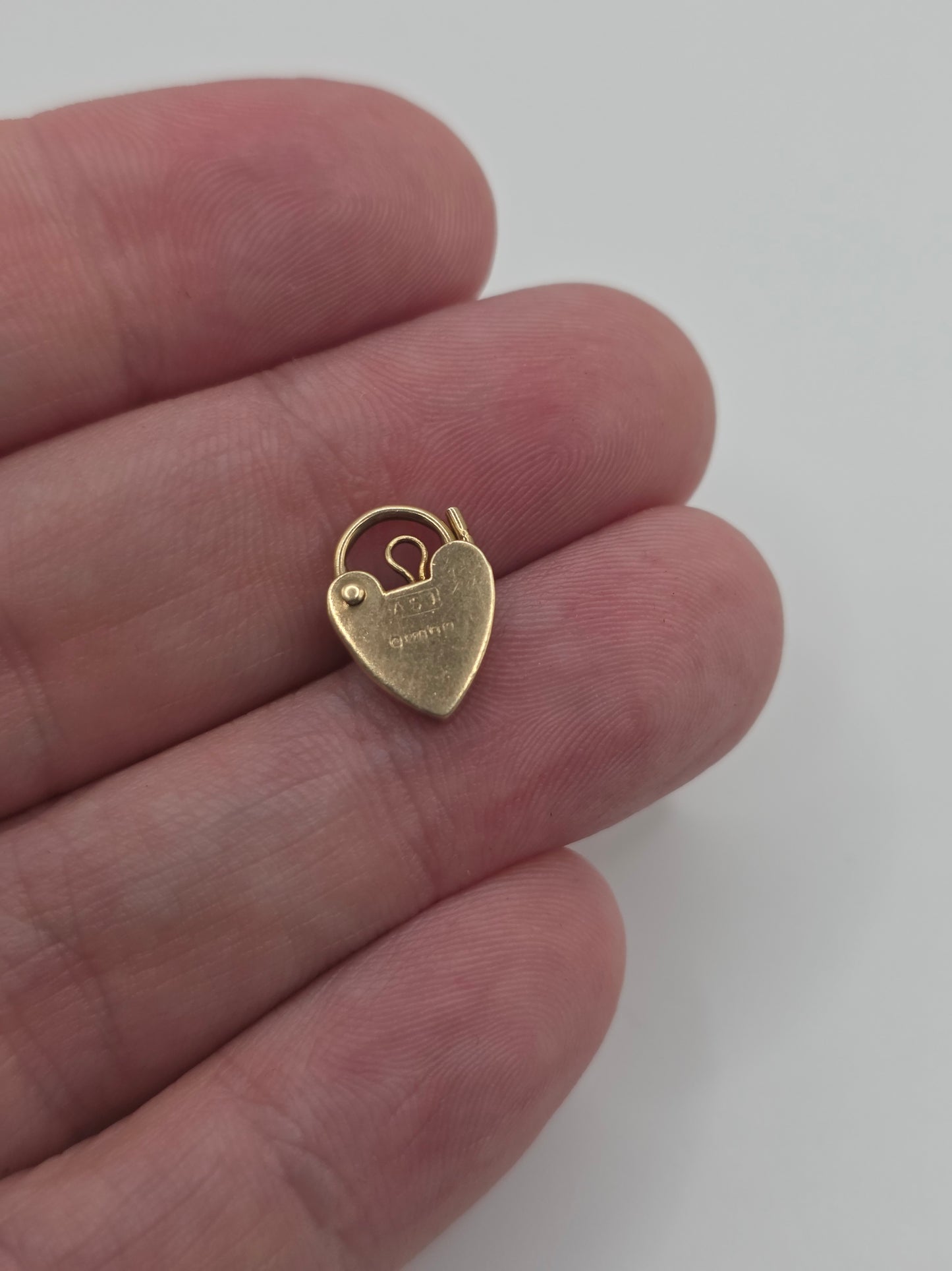 9ct gold padlock 21