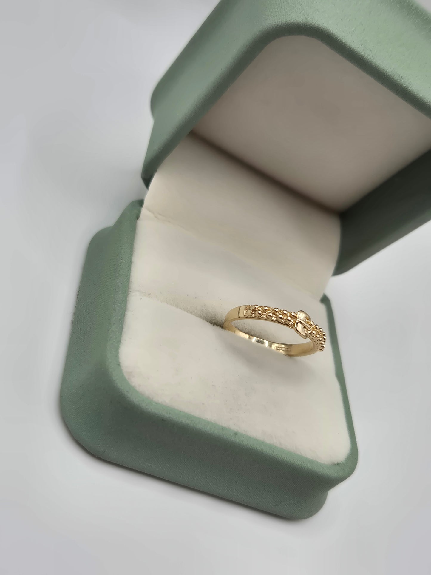 9ct gold buckle keeper ring