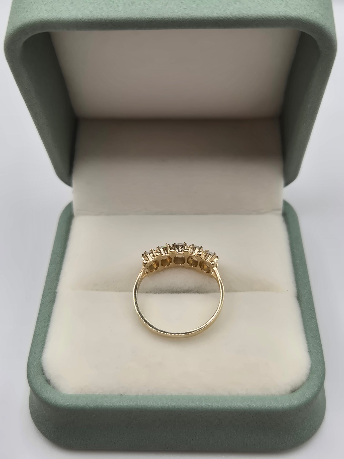 9ct gold opal ring