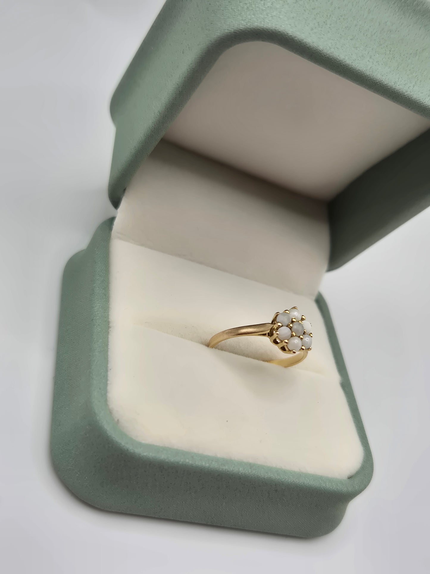 9ct gold opal ring
