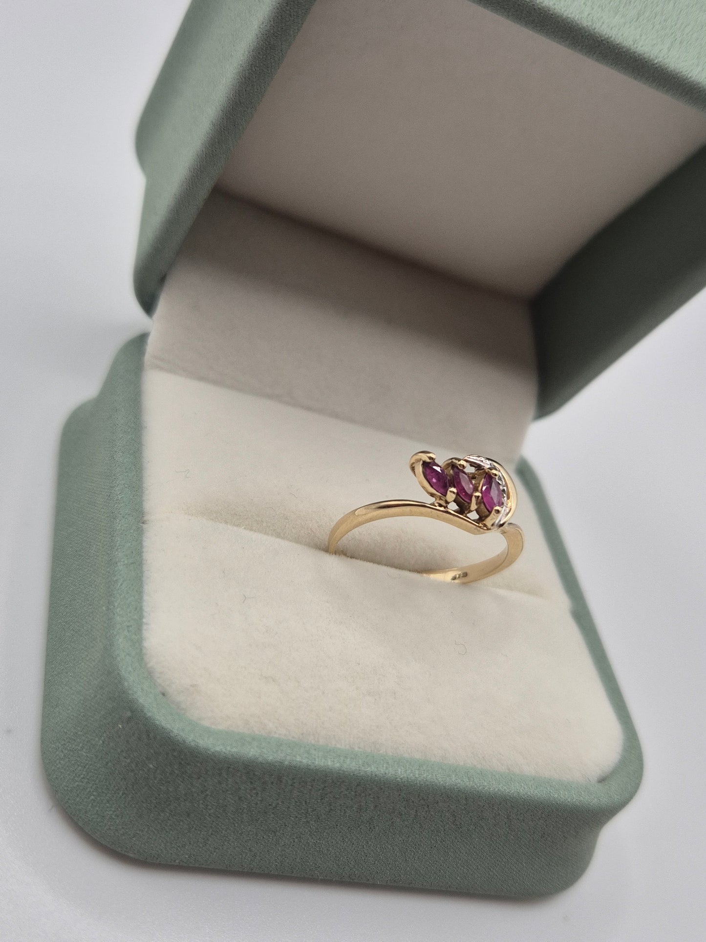 9ct gold ruby and diamond ring