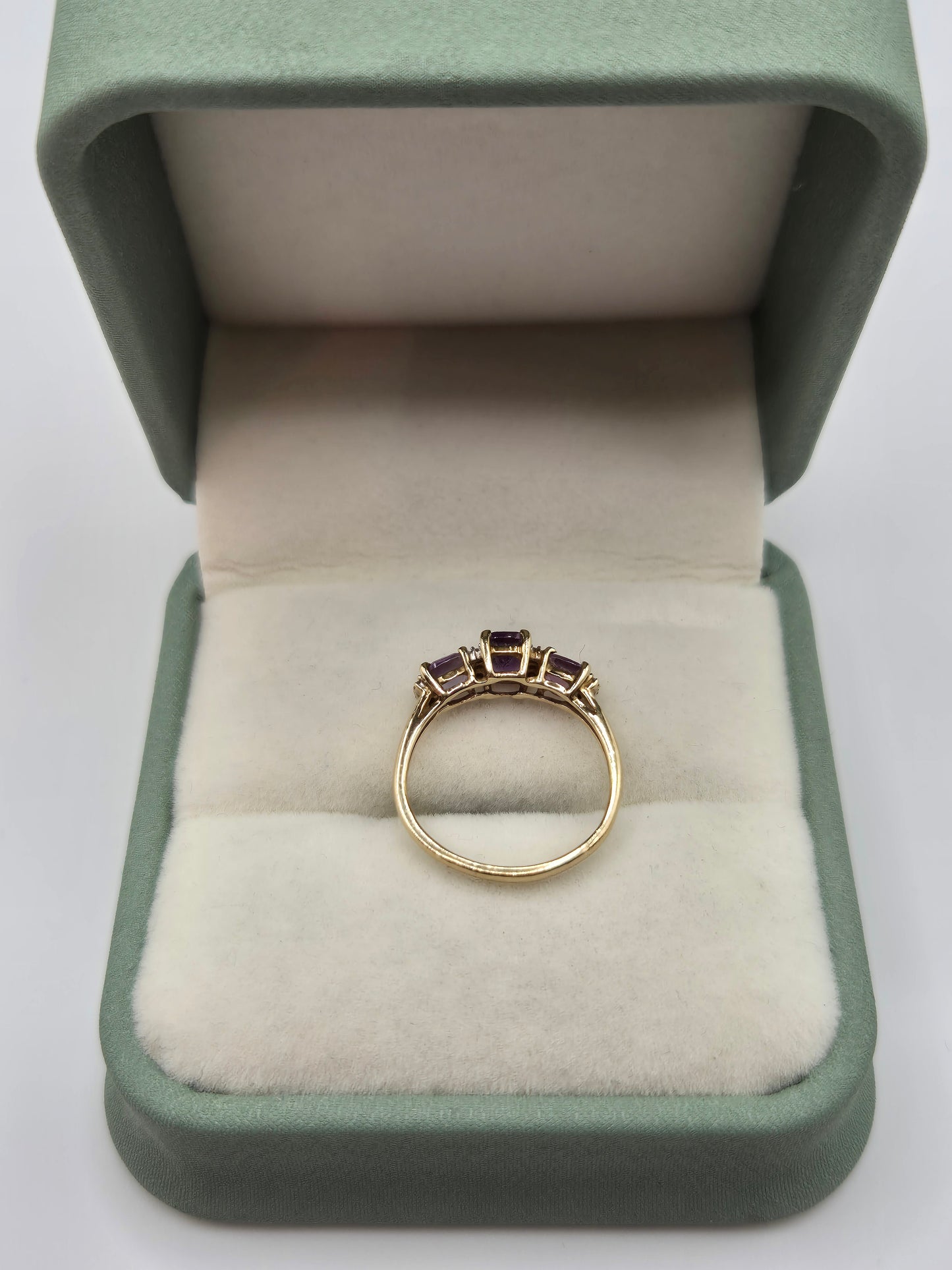 9ct gold amethyst and diamond ring